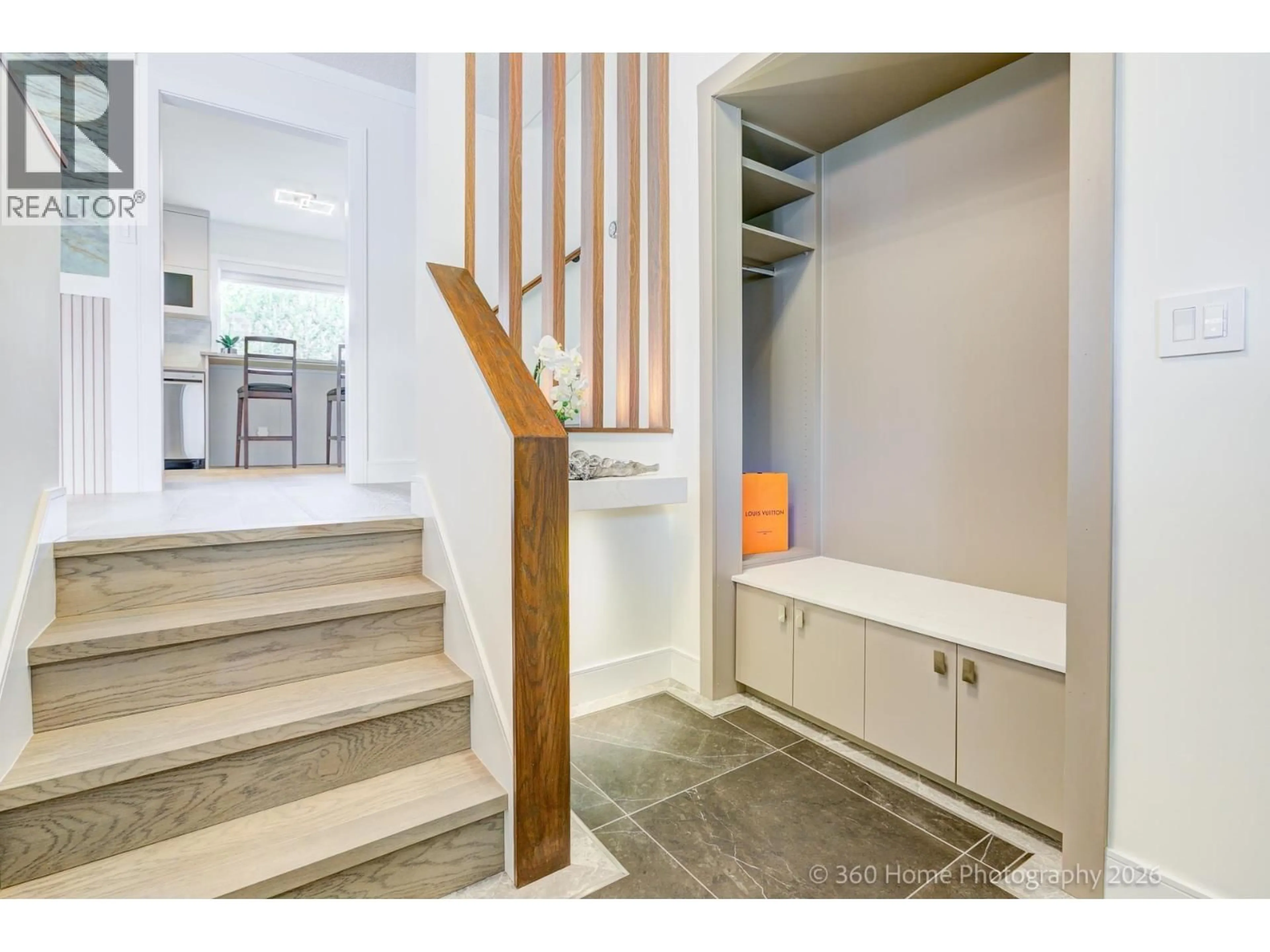 Indoor entryway for 10711 ARGENTIA DRIVE, Richmond British Columbia V7E4K6