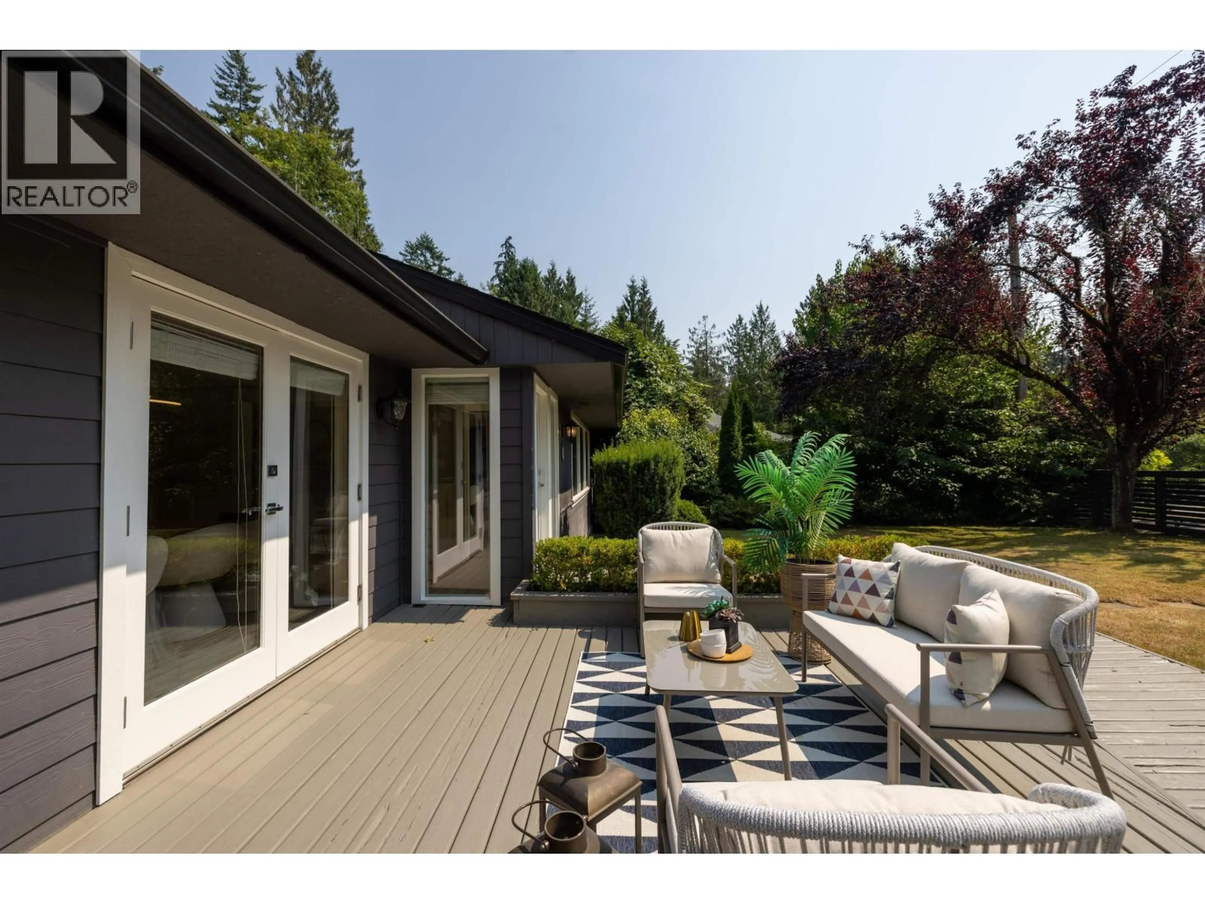 Patio, unknown for 3420 ROCKVIEW PLACE, West Vancouver British Columbia V7V3H3