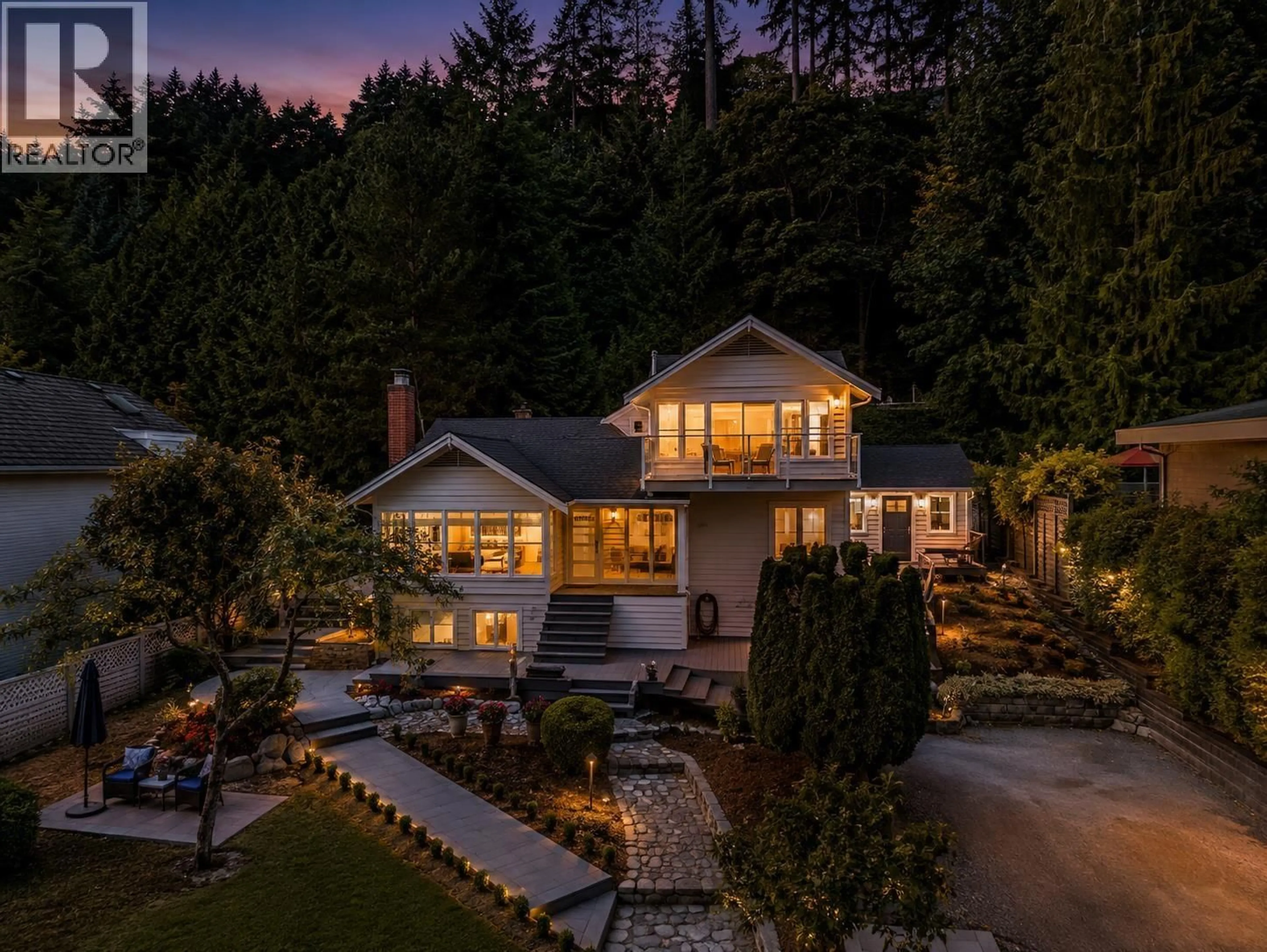 A pic from outside/outdoor area/front of a property/back of a property/a pic from drone, mountain view for 4043 ROSE CRESCENT, West Vancouver British Columbia V7V2N6