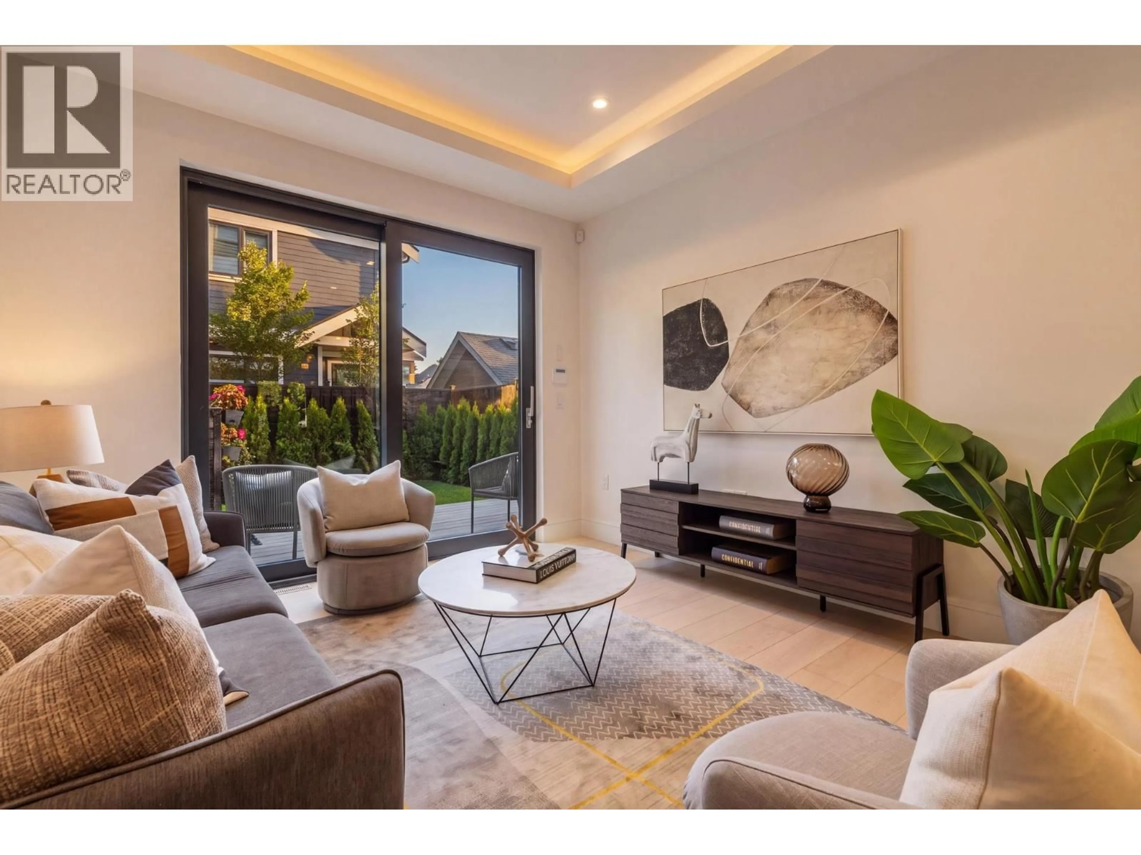 Living room with furniture, unknown for 20 14TH AVENUE, Vancouver British Columbia V5Y1W6