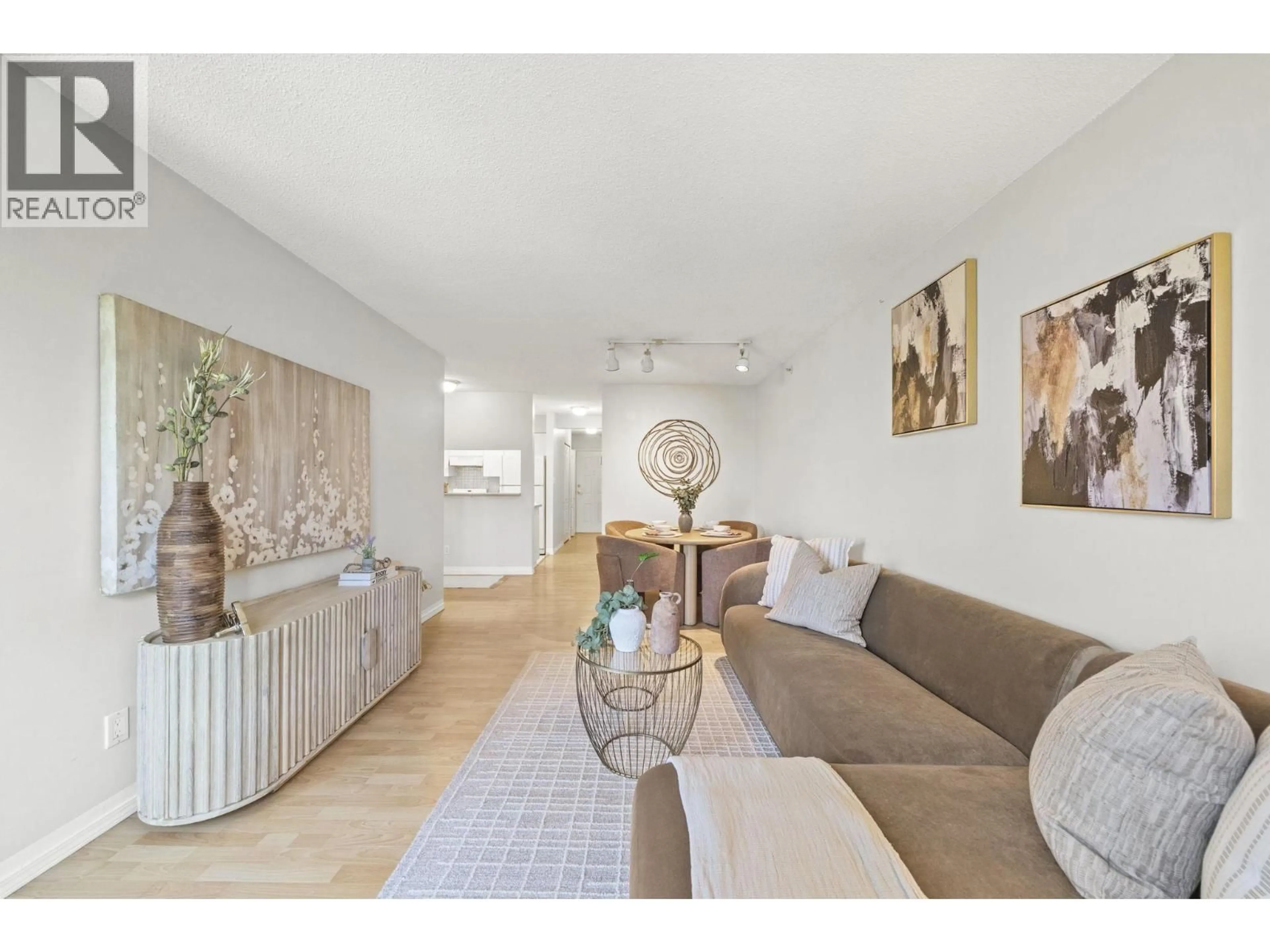 Living room with furniture, unknown for 406 - 3489 ASCOT PLACE, Vancouver British Columbia V5R6B6