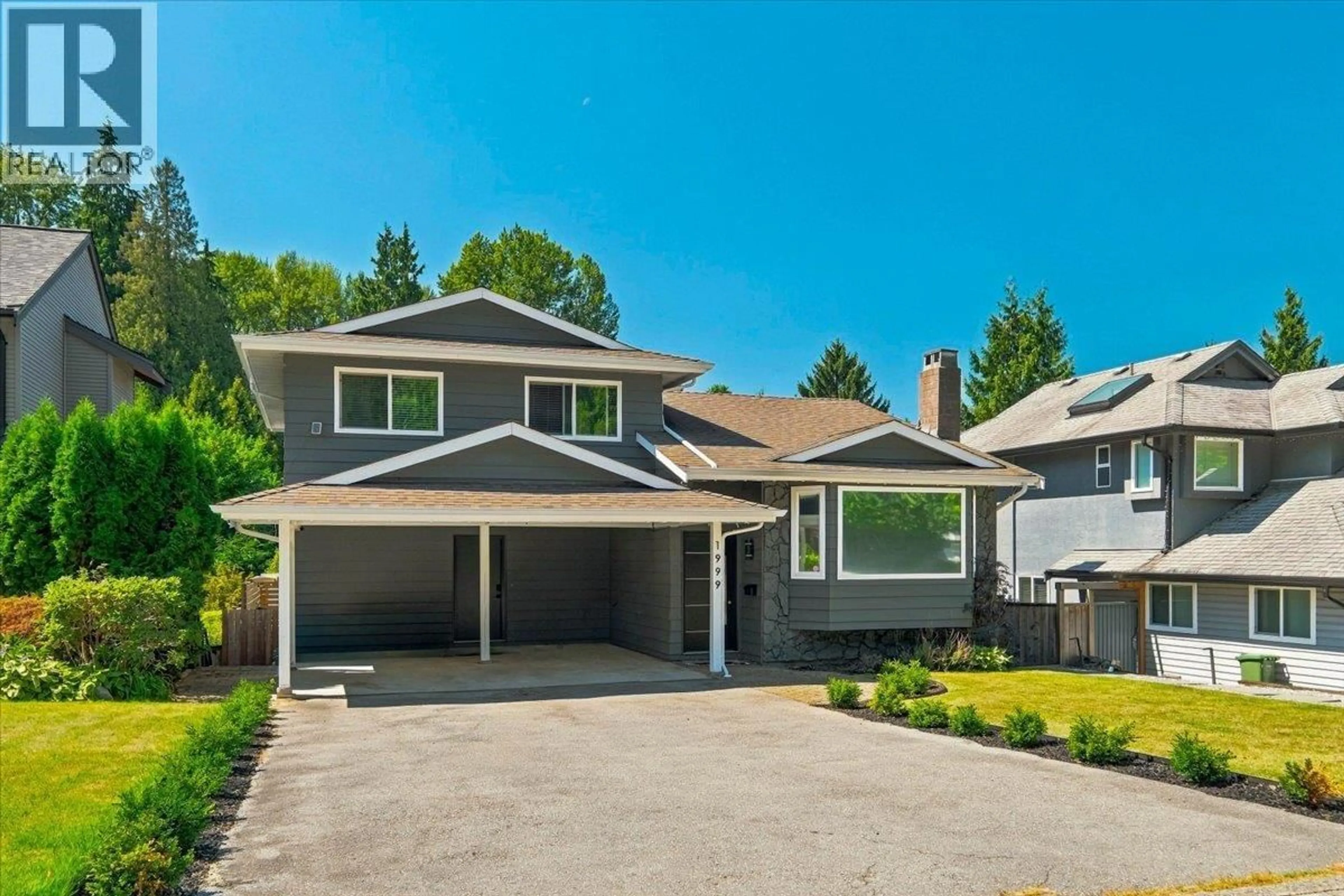 Home with vinyl exterior material, street for 1999 RUFUS DRIVE, North Vancouver British Columbia V7J3N2