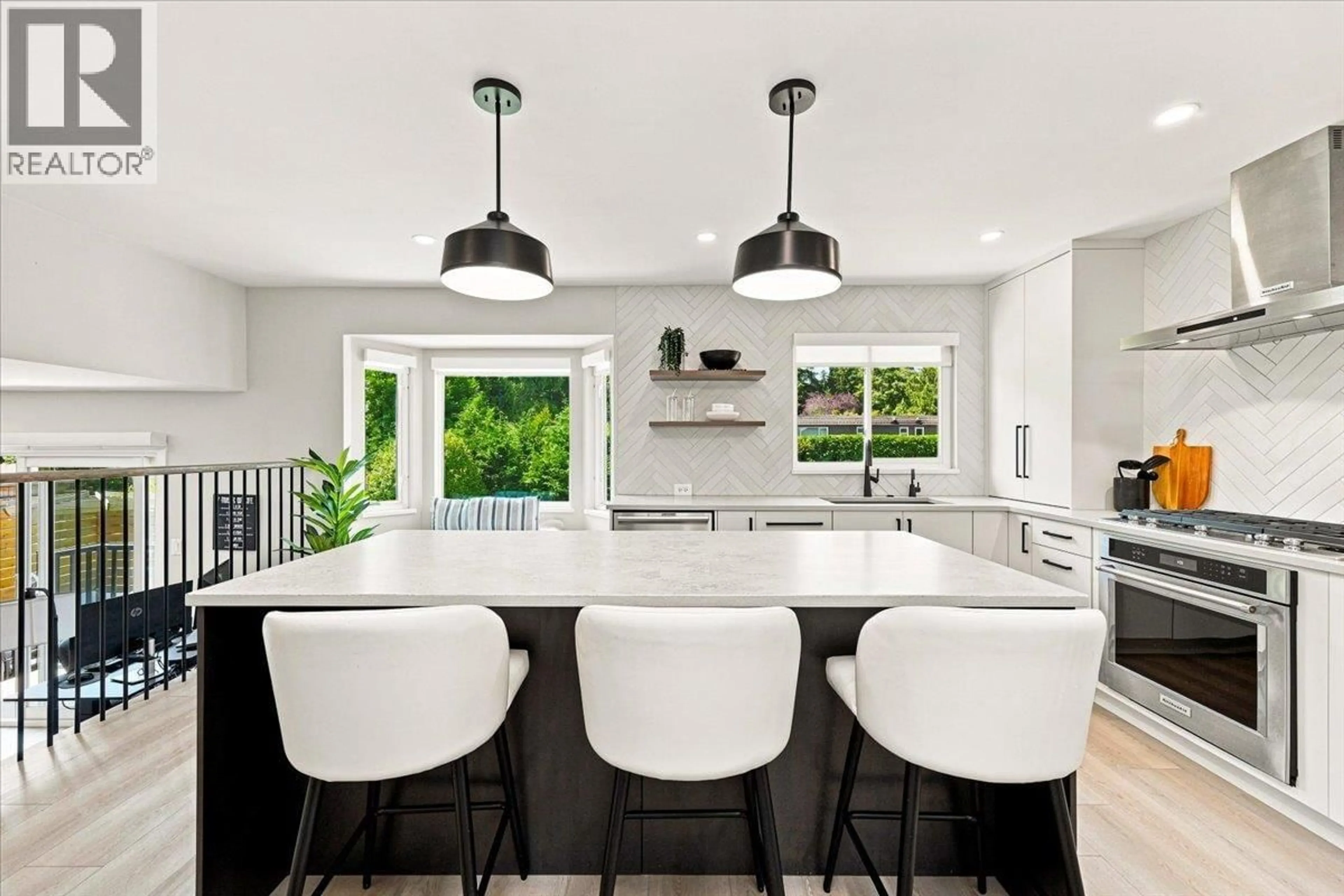 Contemporary kitchen, ceramic/tile floor for 1999 RUFUS DRIVE, North Vancouver British Columbia V7J3N2