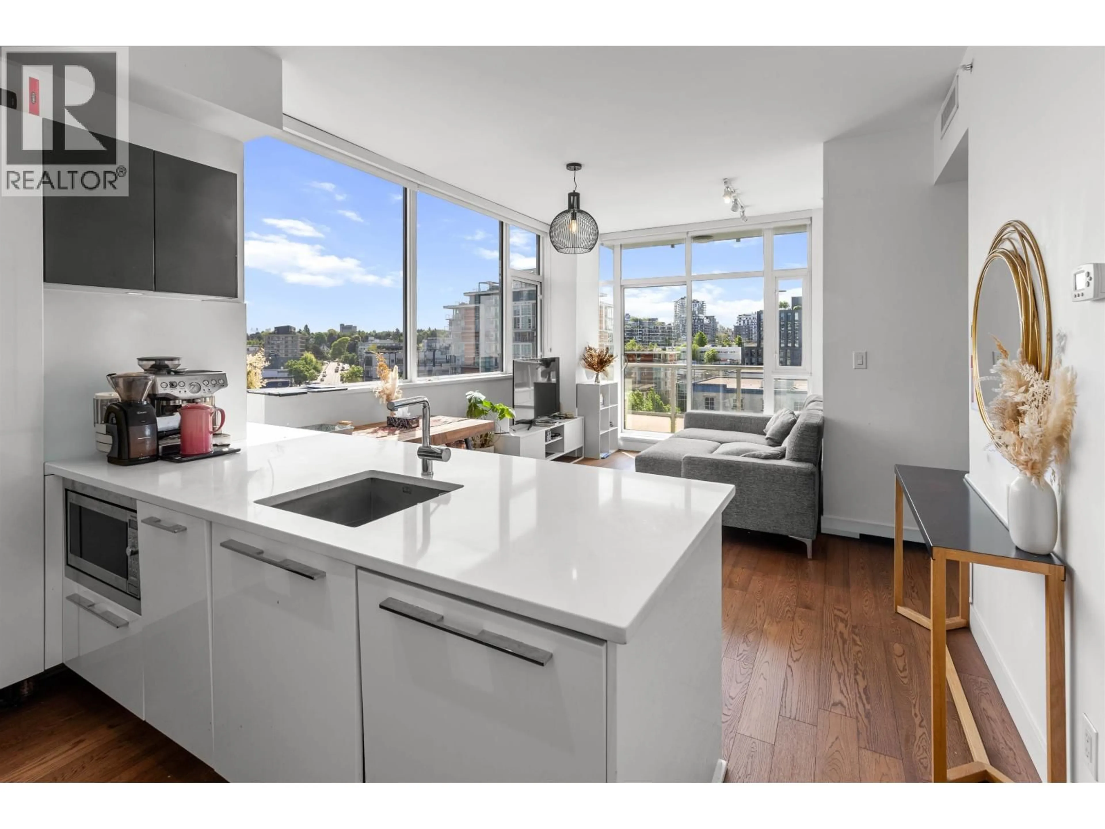 Open concept kitchen, unknown for 1001 - 108 1ST AVENUE, Vancouver British Columbia V5T0E4