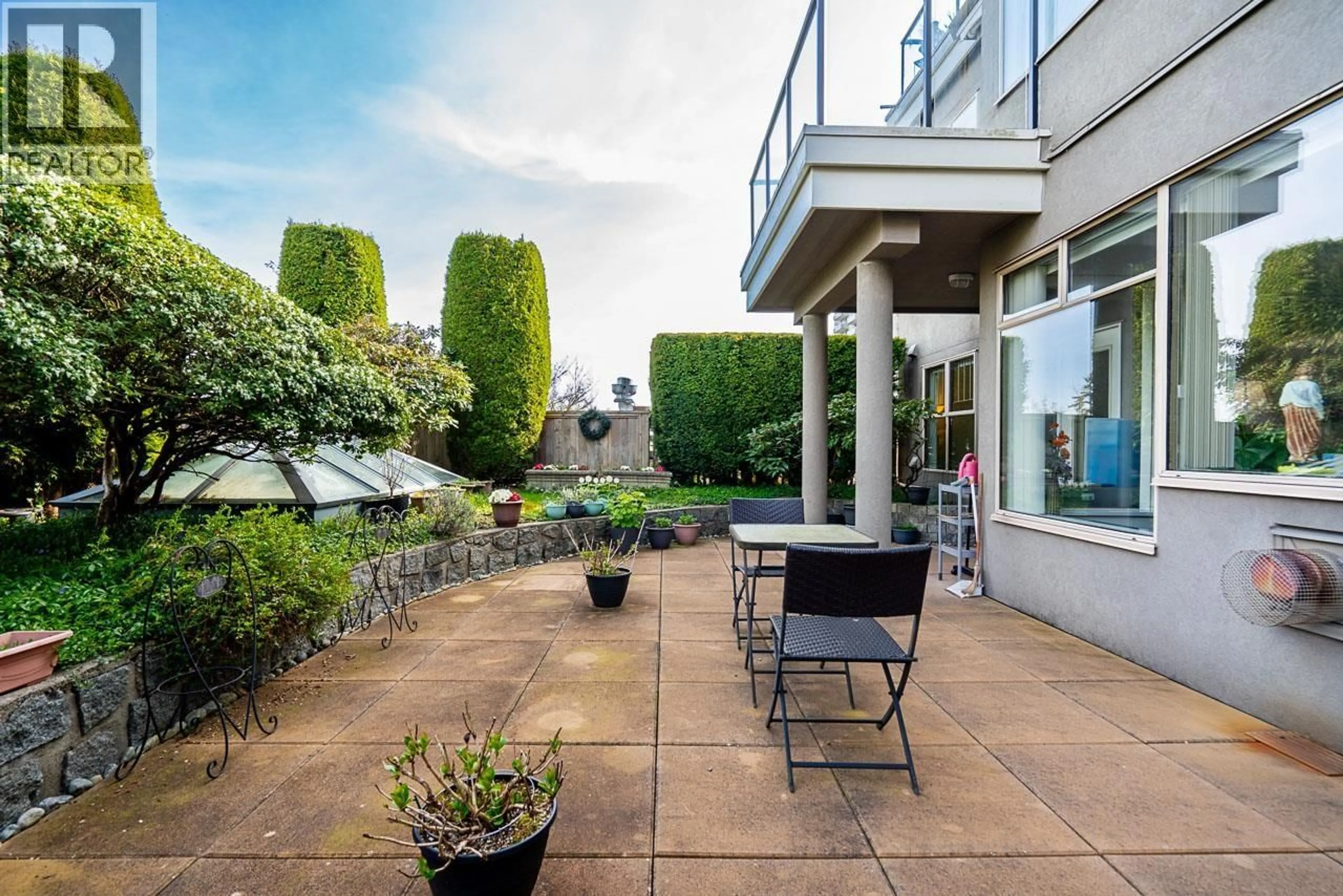 Patio, unknown for 204 - 1765 MARINE DRIVE, West Vancouver British Columbia V7V1J5