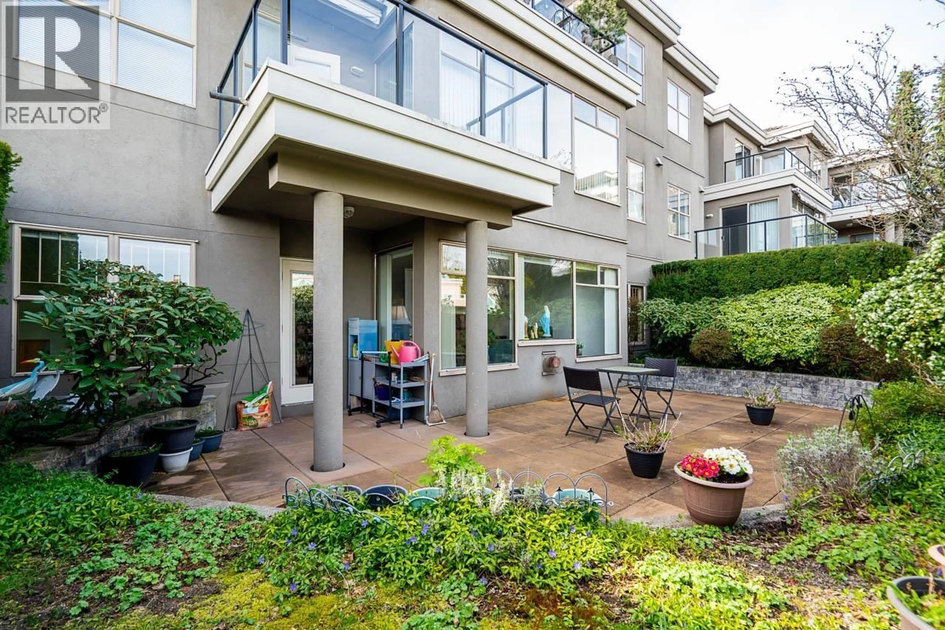 Patio, street for 204 - 1765 MARINE DRIVE, West Vancouver British Columbia V7V1J5