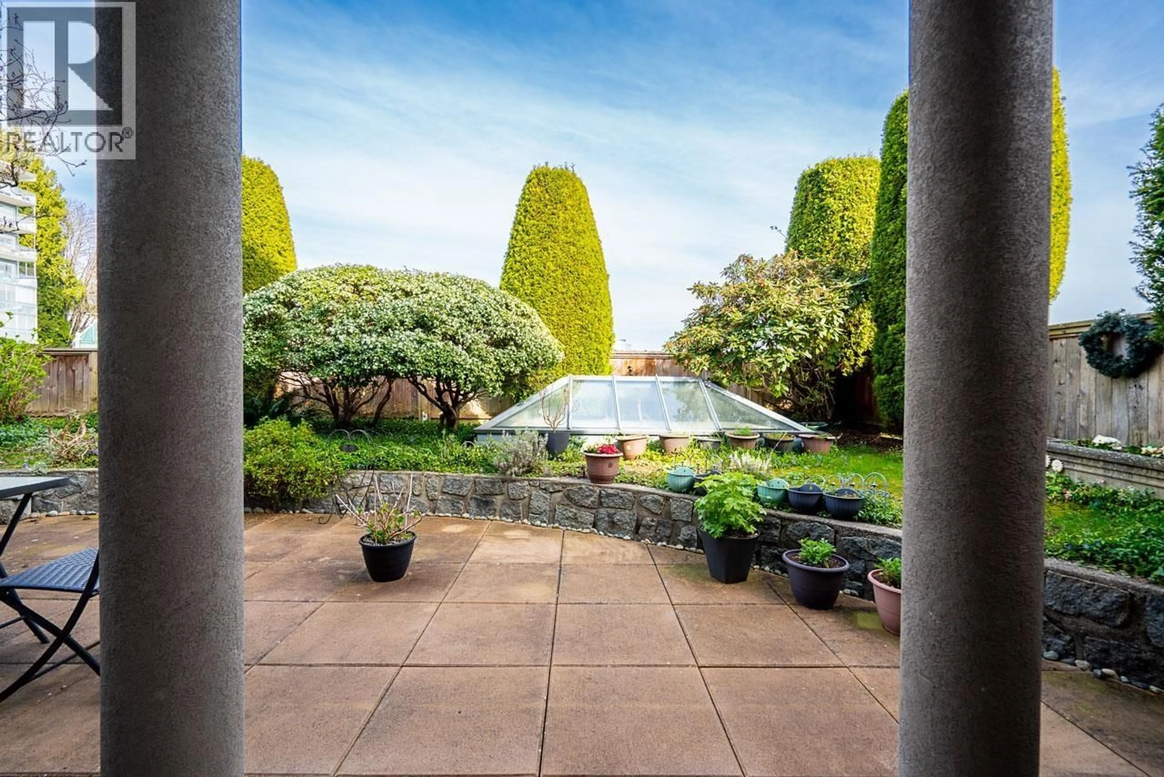Patio, water/lake/river/ocean view for 204 - 1765 MARINE DRIVE, West Vancouver British Columbia V7V1J5