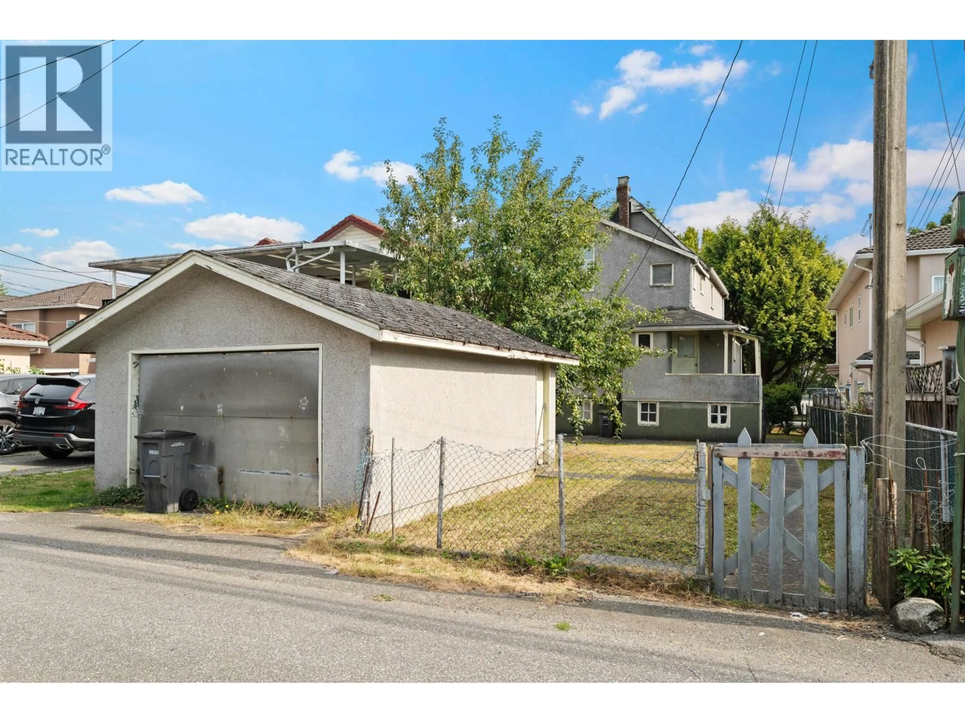 Unknown for 2673 PANDORA STREET, Vancouver British Columbia V5K1V9