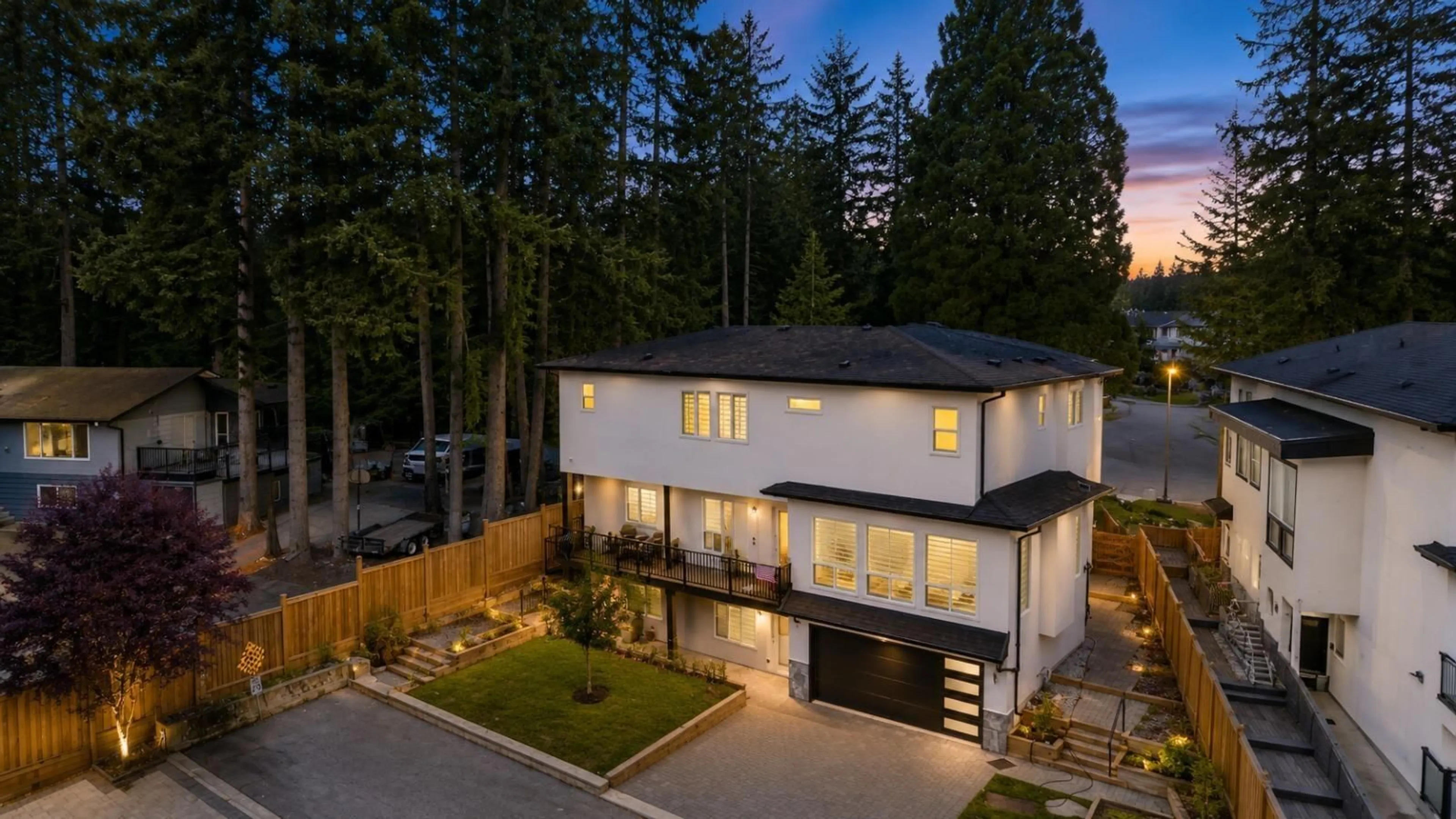 A pic from outside/outdoor area/front of a property/back of a property/a pic from drone, unknown for 13995 79A AVENUE, Surrey British Columbia V3W2Z5