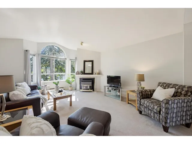211 - 9072 FLEETWOOD WAY, Surrey 5
