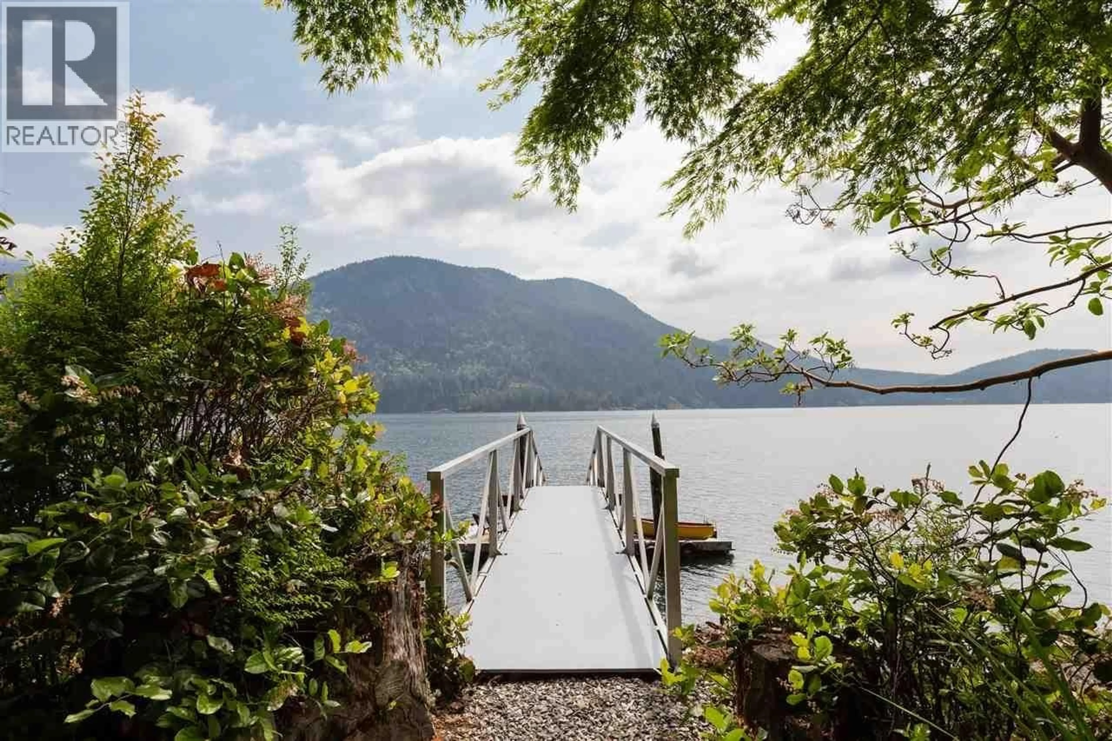 Unknown for 330 SASAMAT LANE, North Vancouver British Columbia V7G2S4