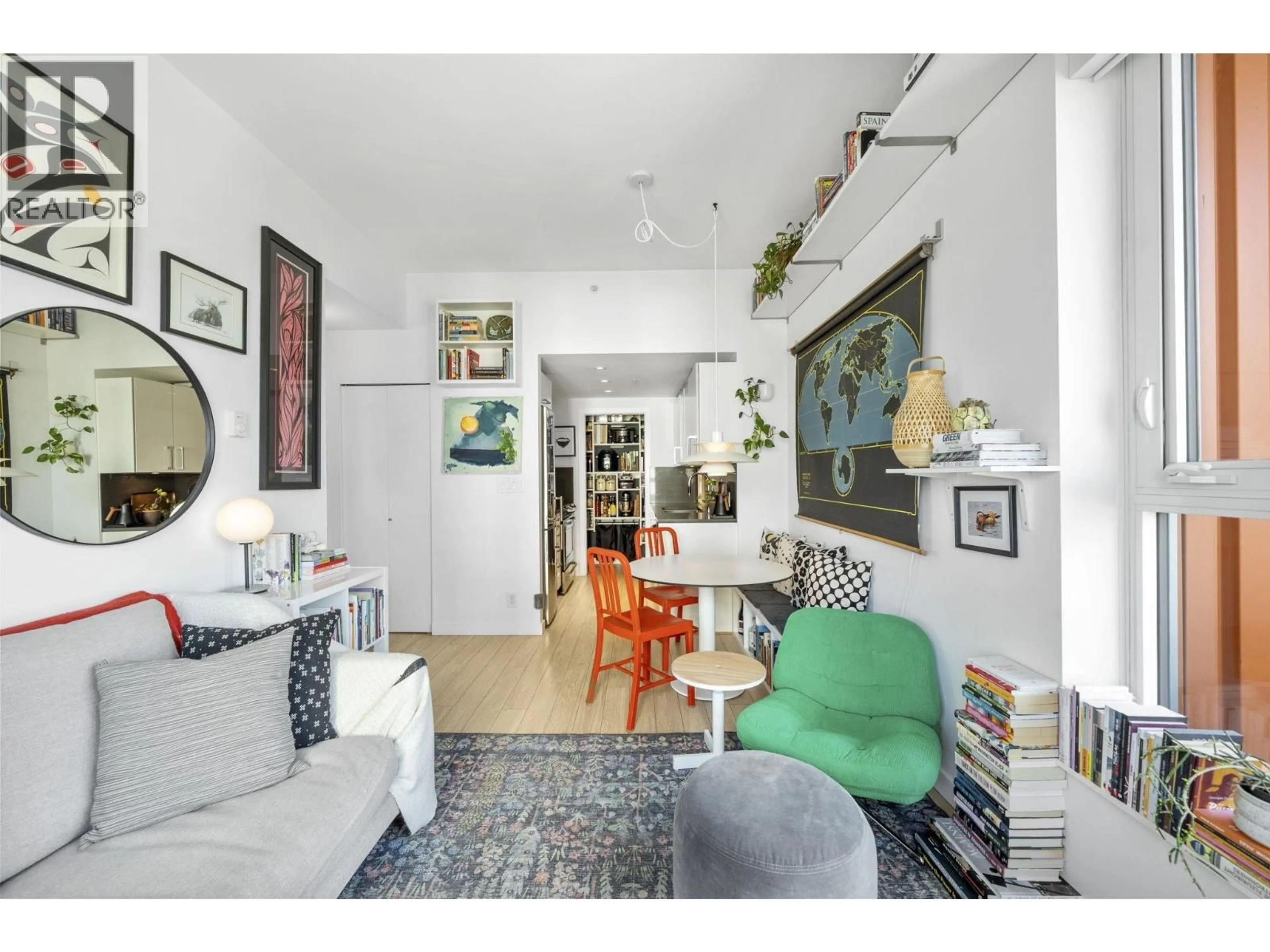 Living room with furniture, unknown for 703 - 983 HASTINGS STREET, Vancouver British Columbia V6A0G9