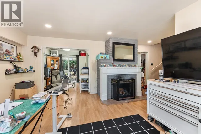 2246 AUSTIN AVENUE, Coquitlam 3