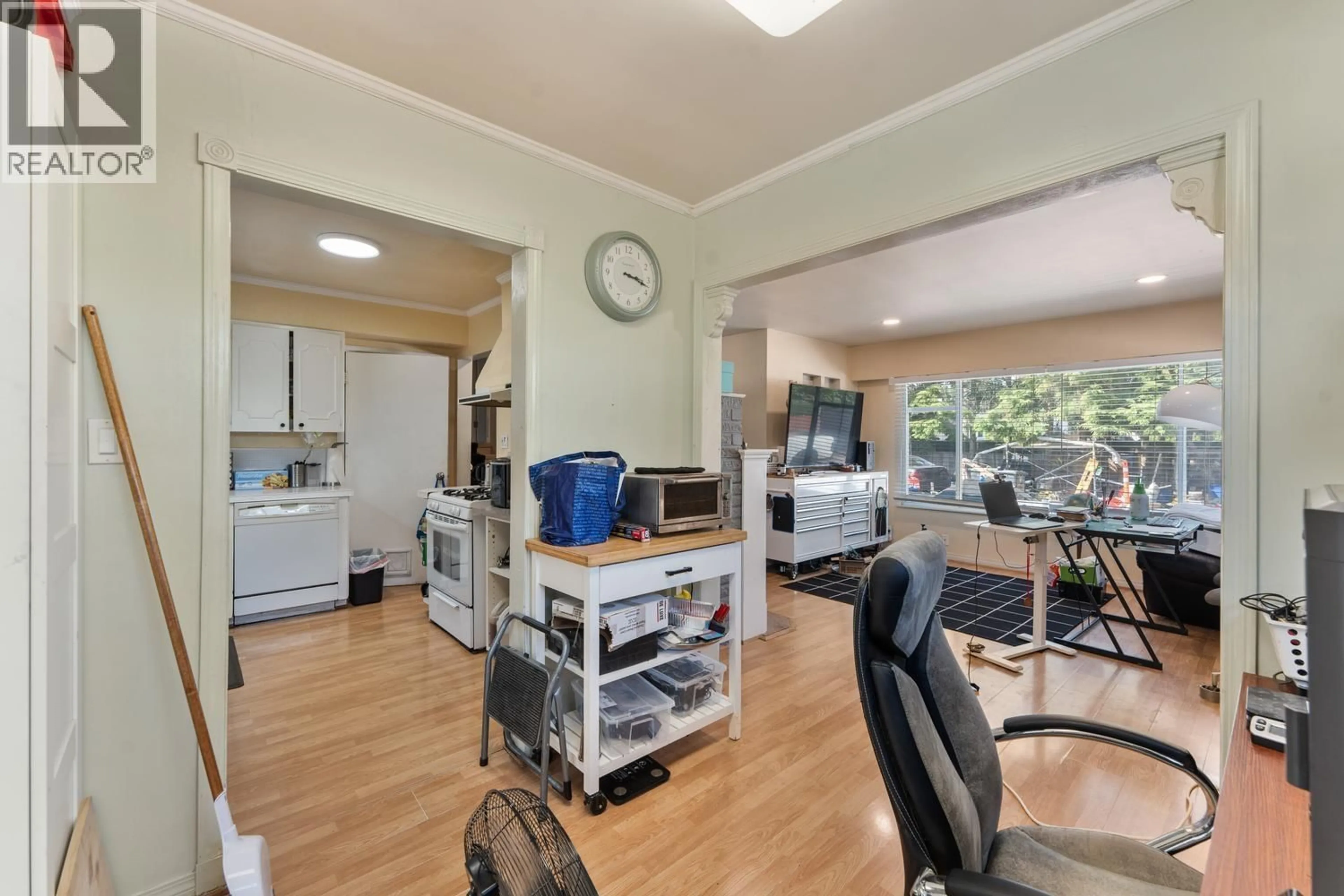 A pic of a room for 2246 AUSTIN AVENUE, Coquitlam British Columbia V3K3S1