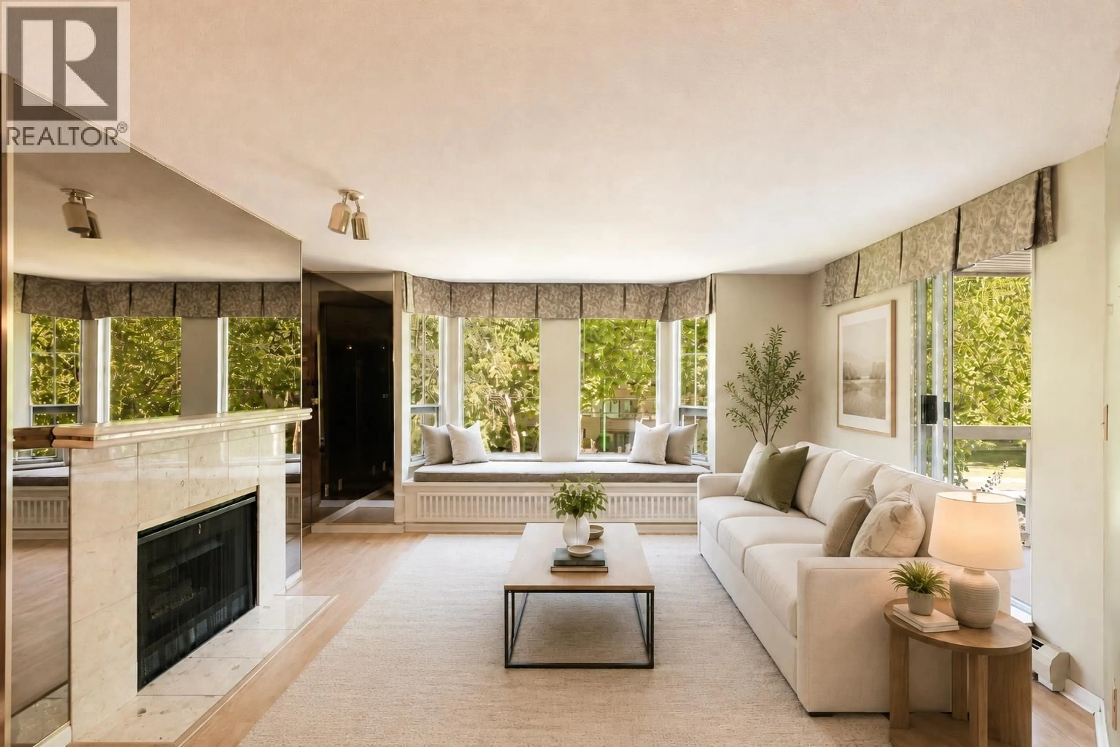 Living room with furniture, unknown for 208 - 1695 AUGUSTA AVENUE, Burnaby British Columbia V5A4S8