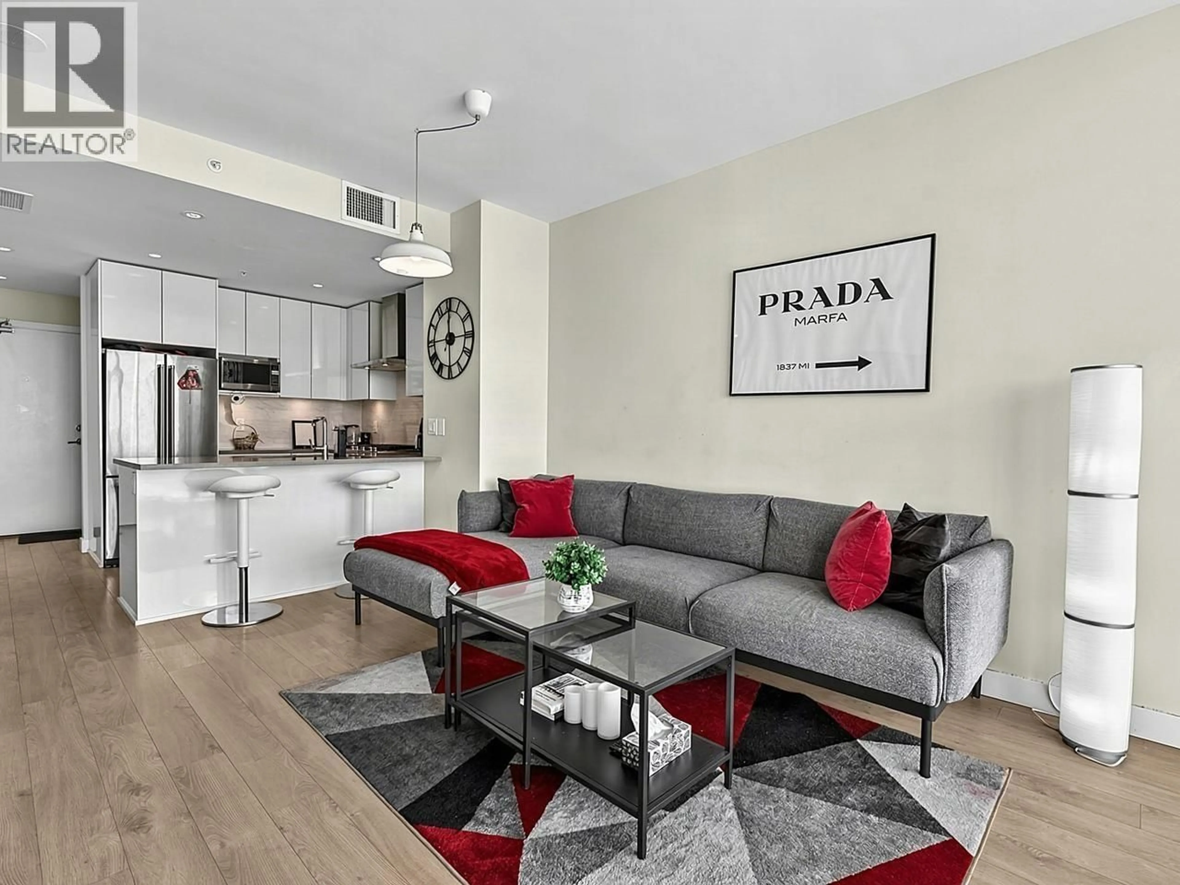 Living room with furniture, unknown for 3903 - 1788 GILMORE AVENUE, Burnaby British Columbia V5C0L5