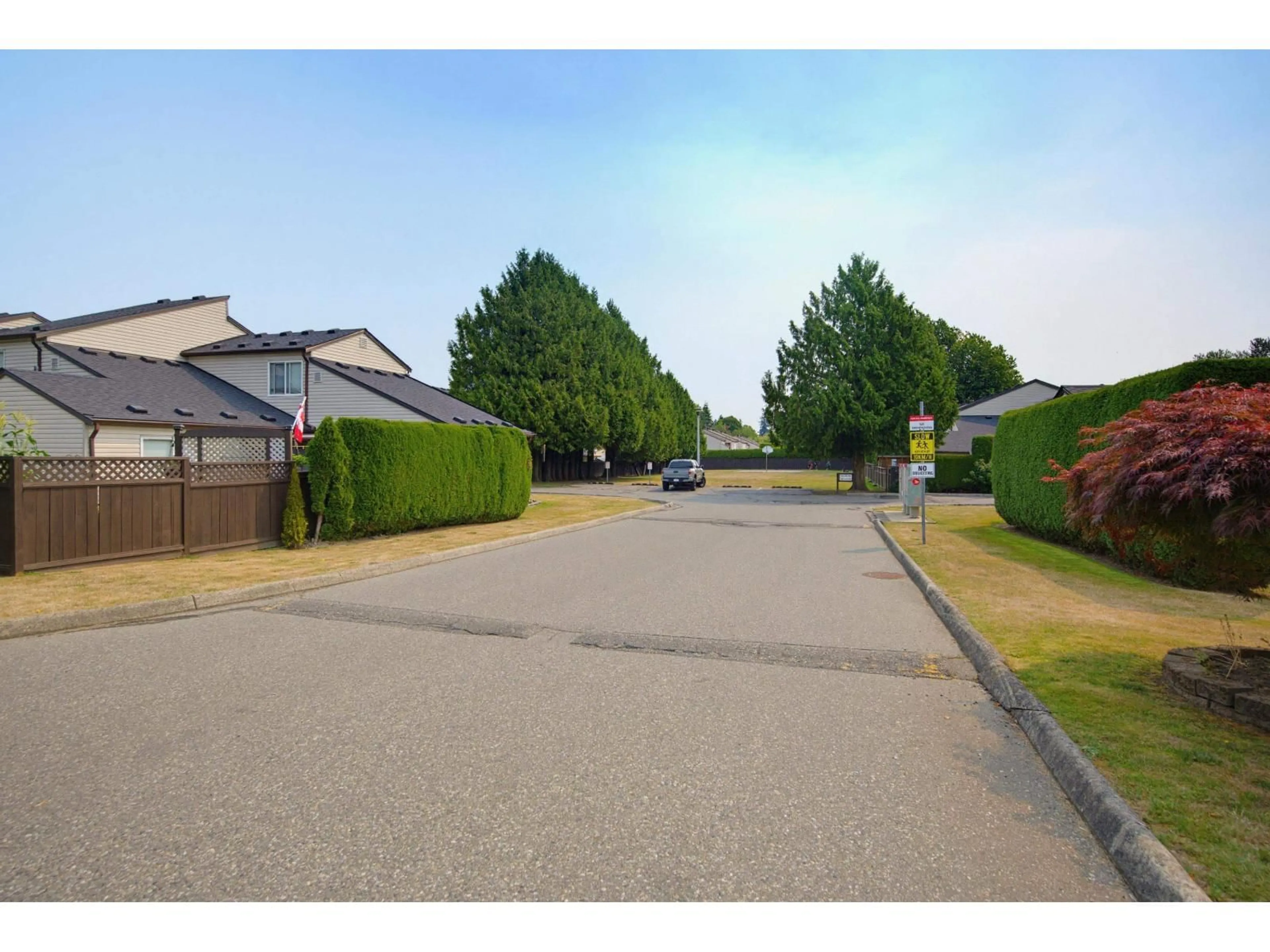 A pic from outside/outdoor area/front of a property/back of a property/a pic from drone, street for 190 - 2844 273 STREET, Langley British Columbia V4W3S7