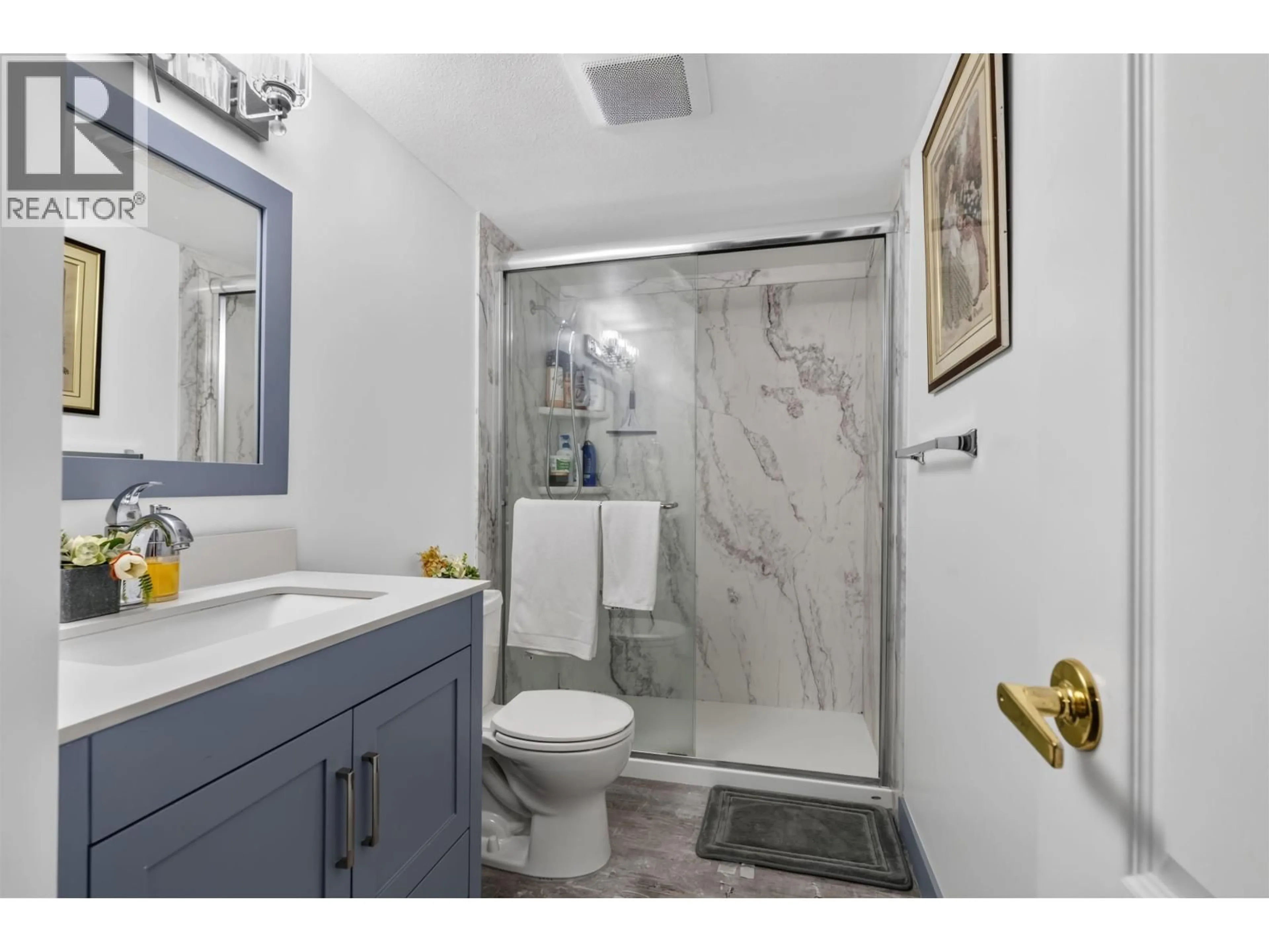 Standard bathroom, ceramic/tile floor for 109 - 5375 VICTORY STREET, Burnaby British Columbia V5J1T2