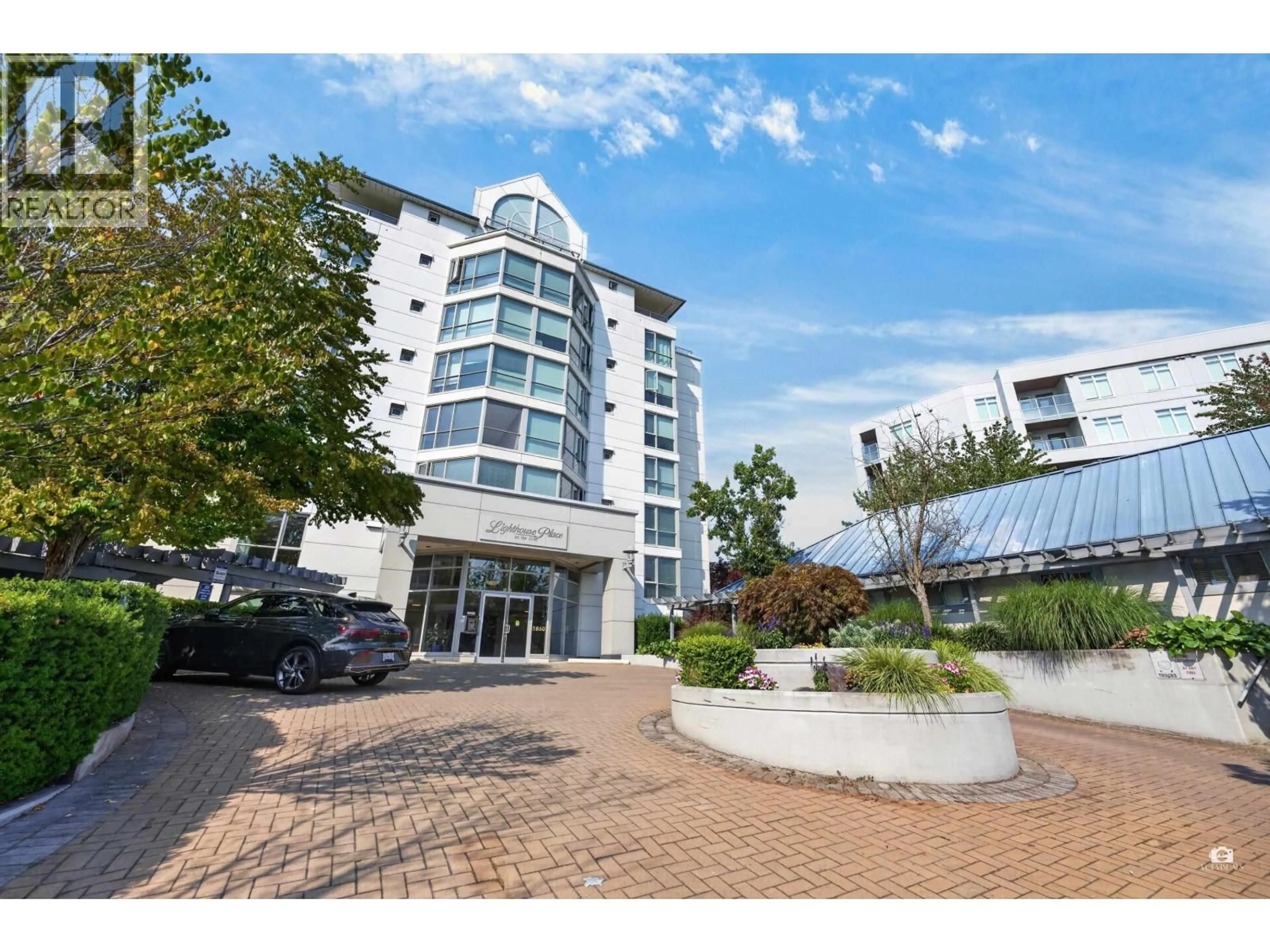 Indoor foyer for 109 - 5860 DOVER CRESCENT, Richmond British Columbia V7C5S6