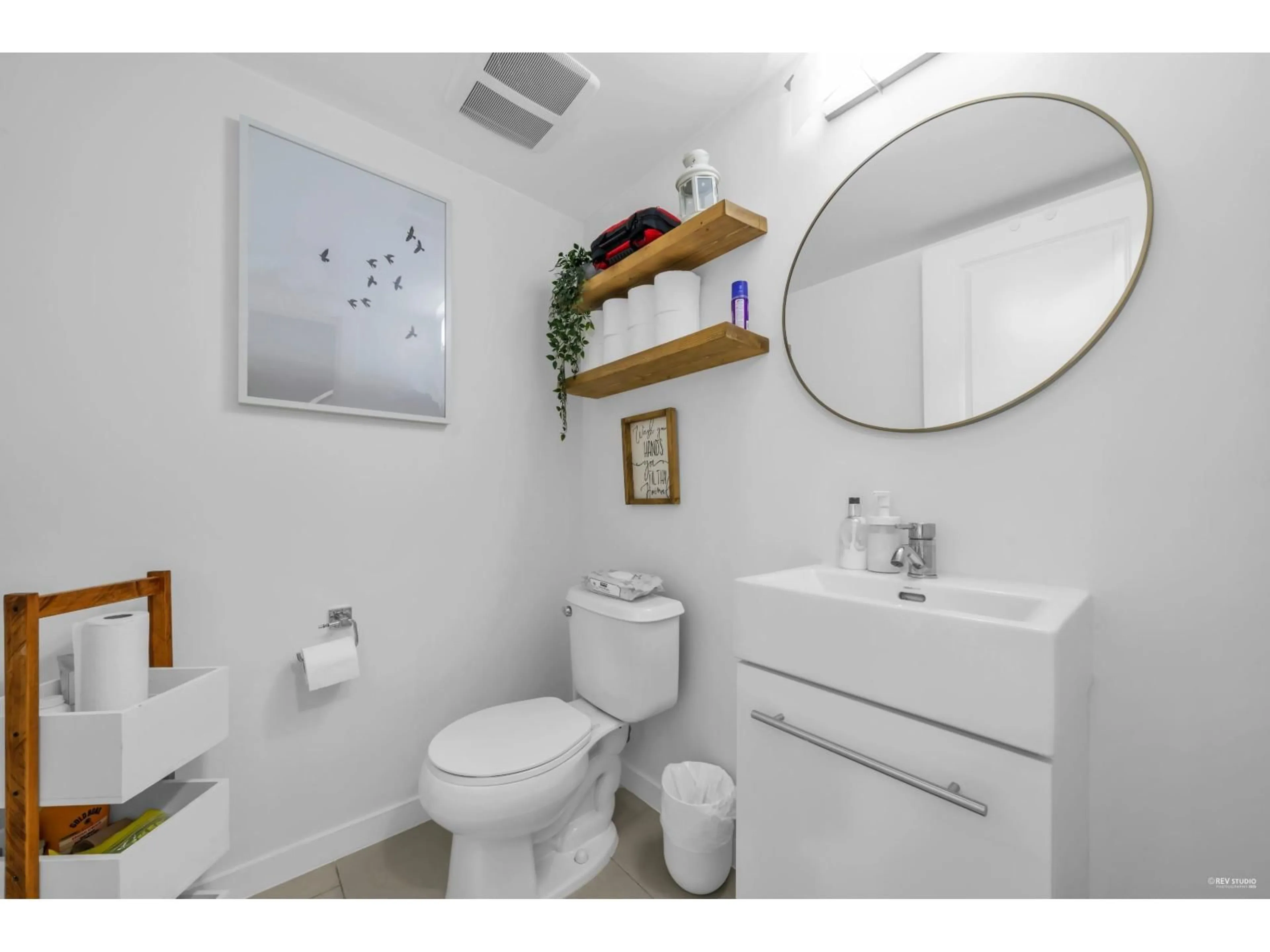Standard bathroom, ceramic/tile floor for 53 - 8767 162 STREET, Surrey British Columbia V4N6K7
