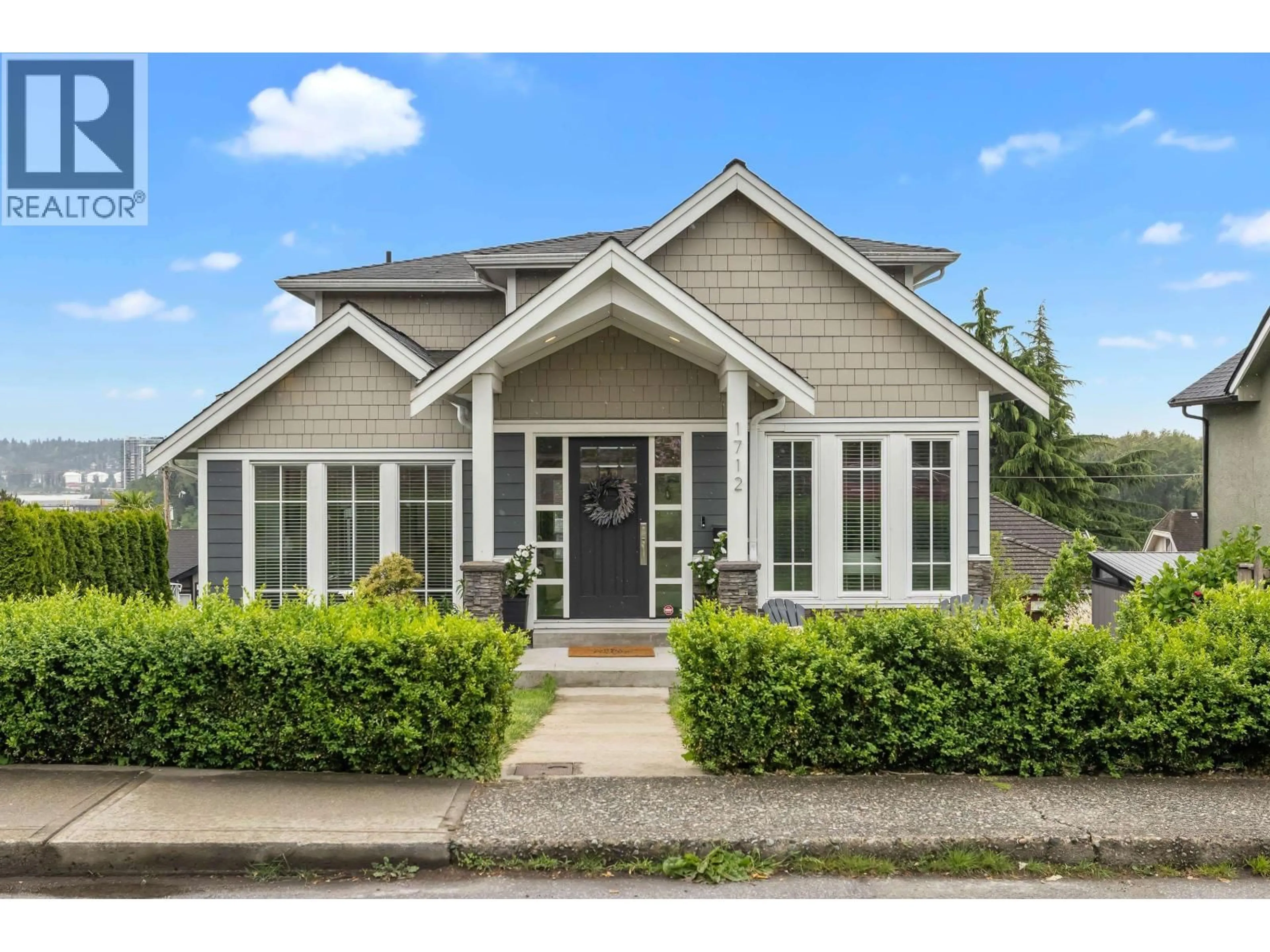 Home with vinyl exterior material, street for 1712 NANAIMO STREET, New Westminster British Columbia V3M2G6