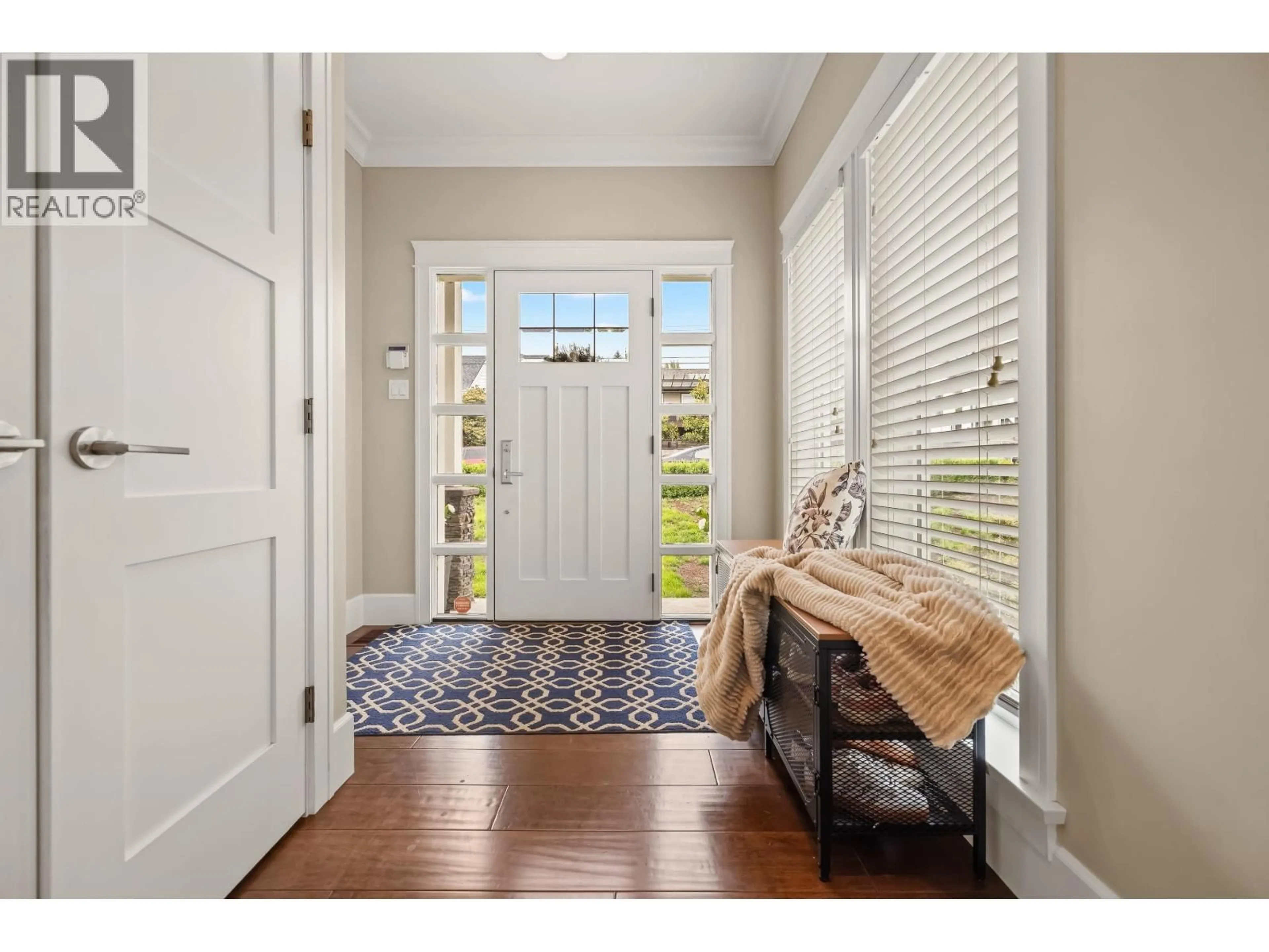 Indoor entryway for 1712 NANAIMO STREET, New Westminster British Columbia V3M2G6