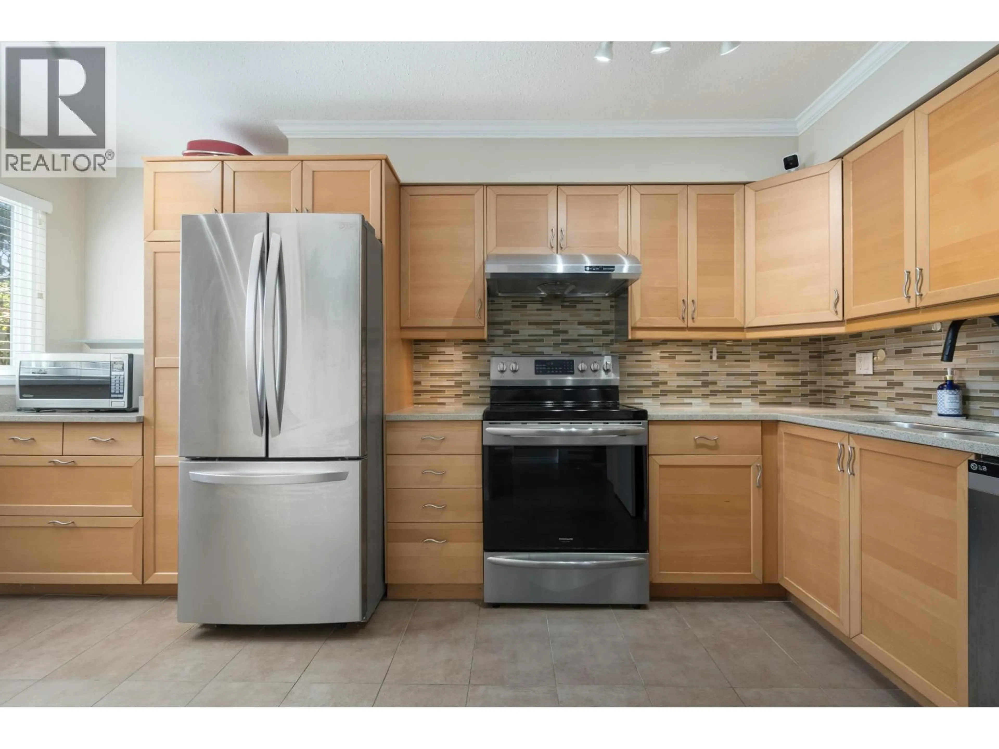 Standard kitchen, unknown for 34 - 6100 TIFFANY BOULEVARD, Richmond British Columbia V7C5A8