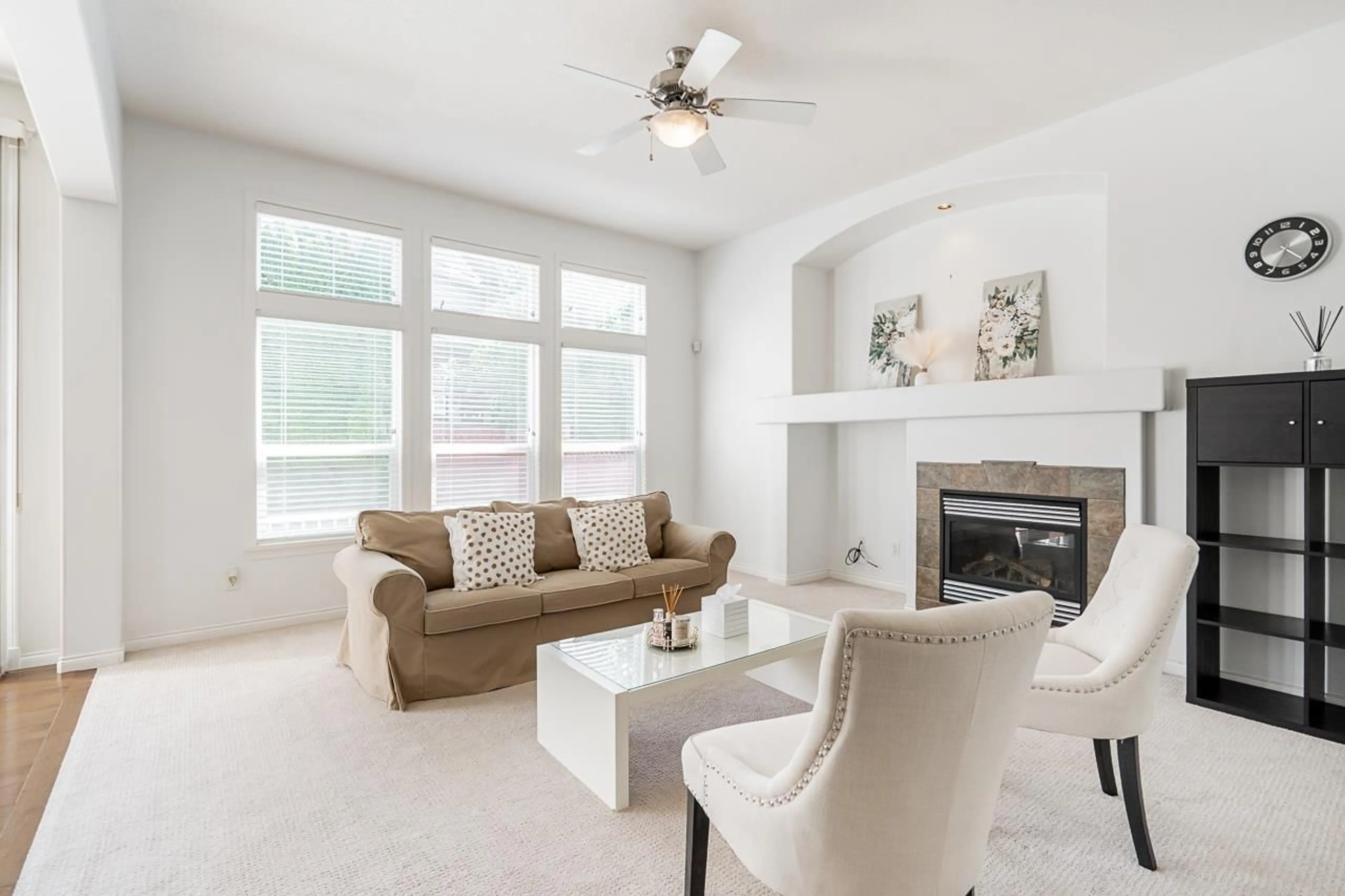 Living room with furniture, ceramic/tile floor for 14722 59 AVENUE, Surrey British Columbia V3S0V7