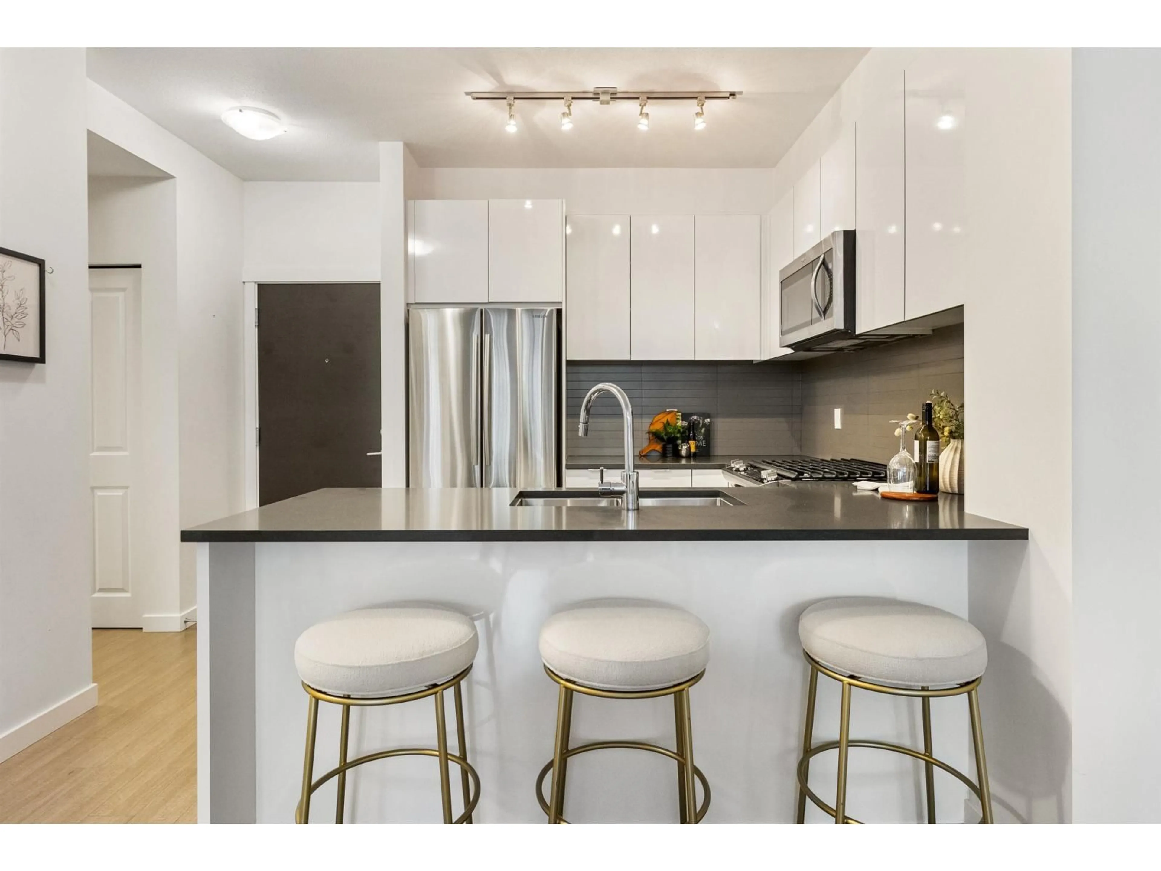Open concept kitchen, unknown for 109 - 15137 33RD AVENUE, Surrey British Columbia V3Z0Y1