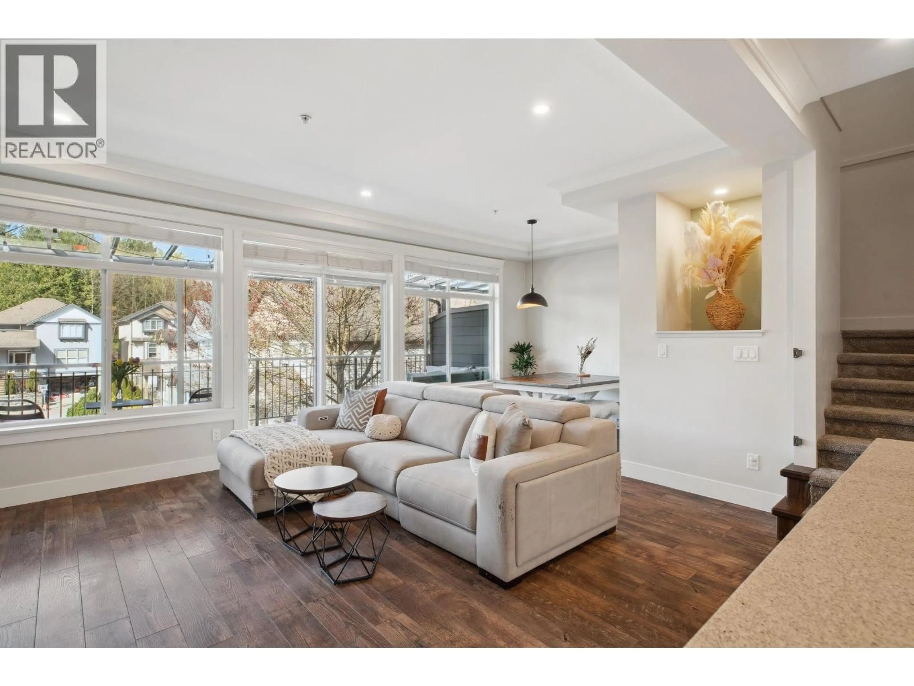 Living room with furniture, wood/laminate floor for 24 - 11461 236 STREET, Maple Ridge British Columbia V2W0H6