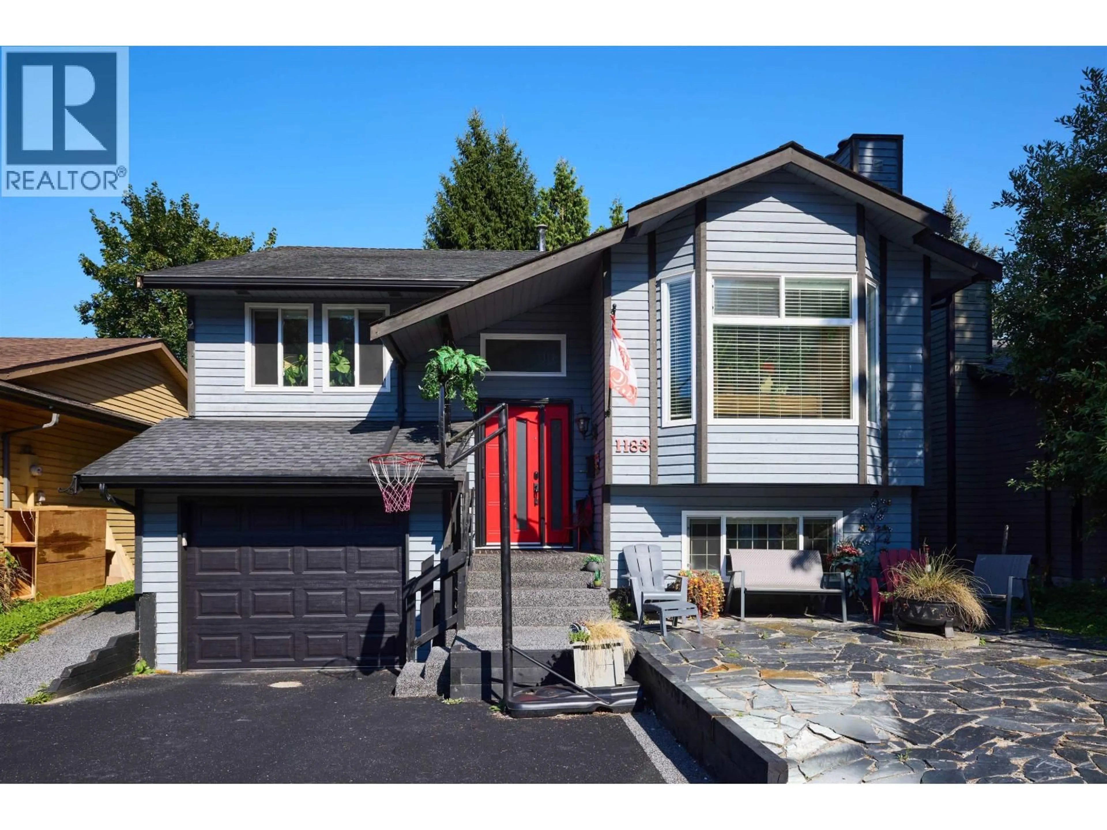 Home with vinyl exterior material, street for 1183 FALCON DRIVE, Coquitlam British Columbia V3E2C2