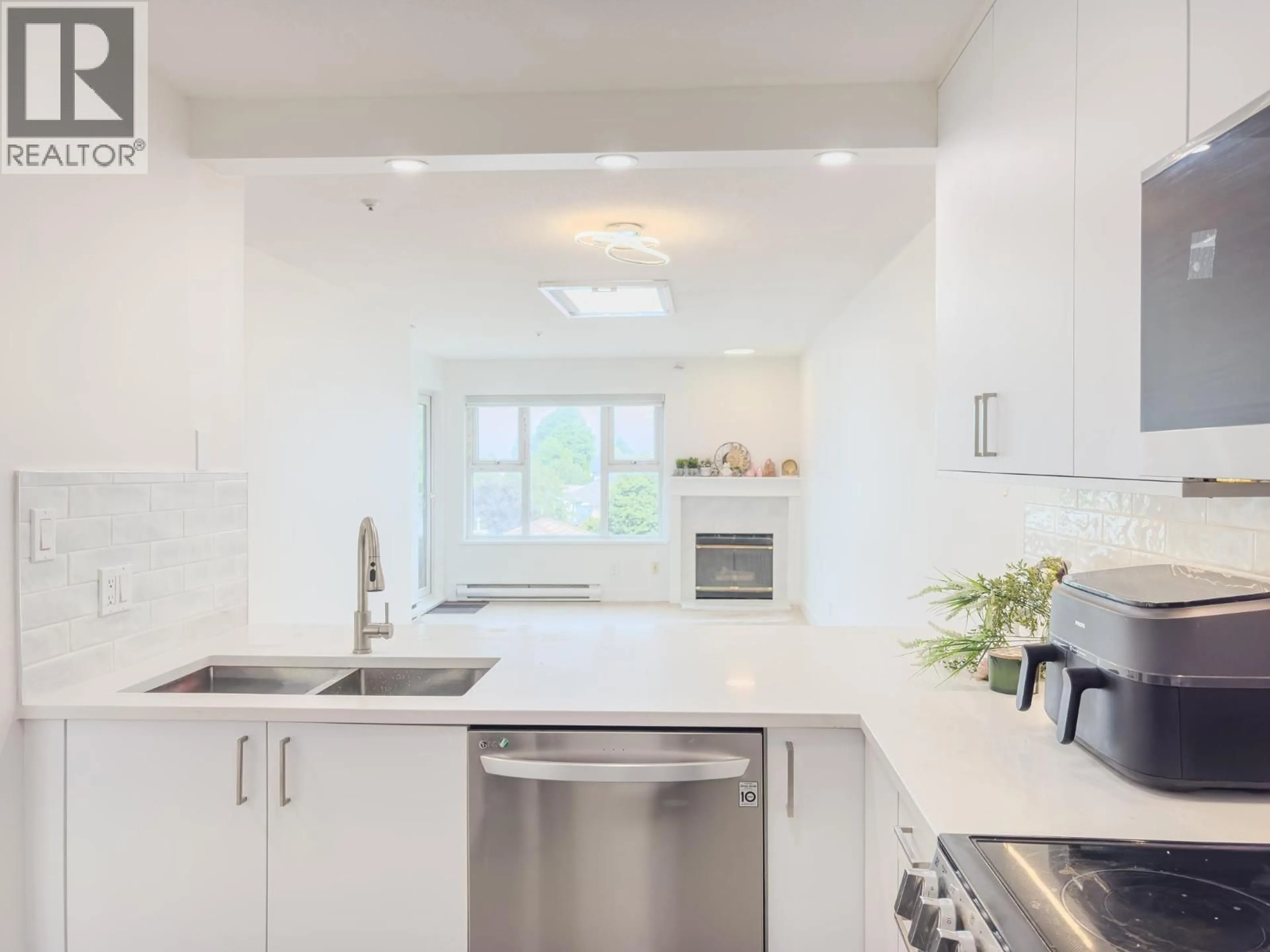 Unknown for 311 - 4893 CLARENDON STREET, Vancouver British Columbia V5R3J3