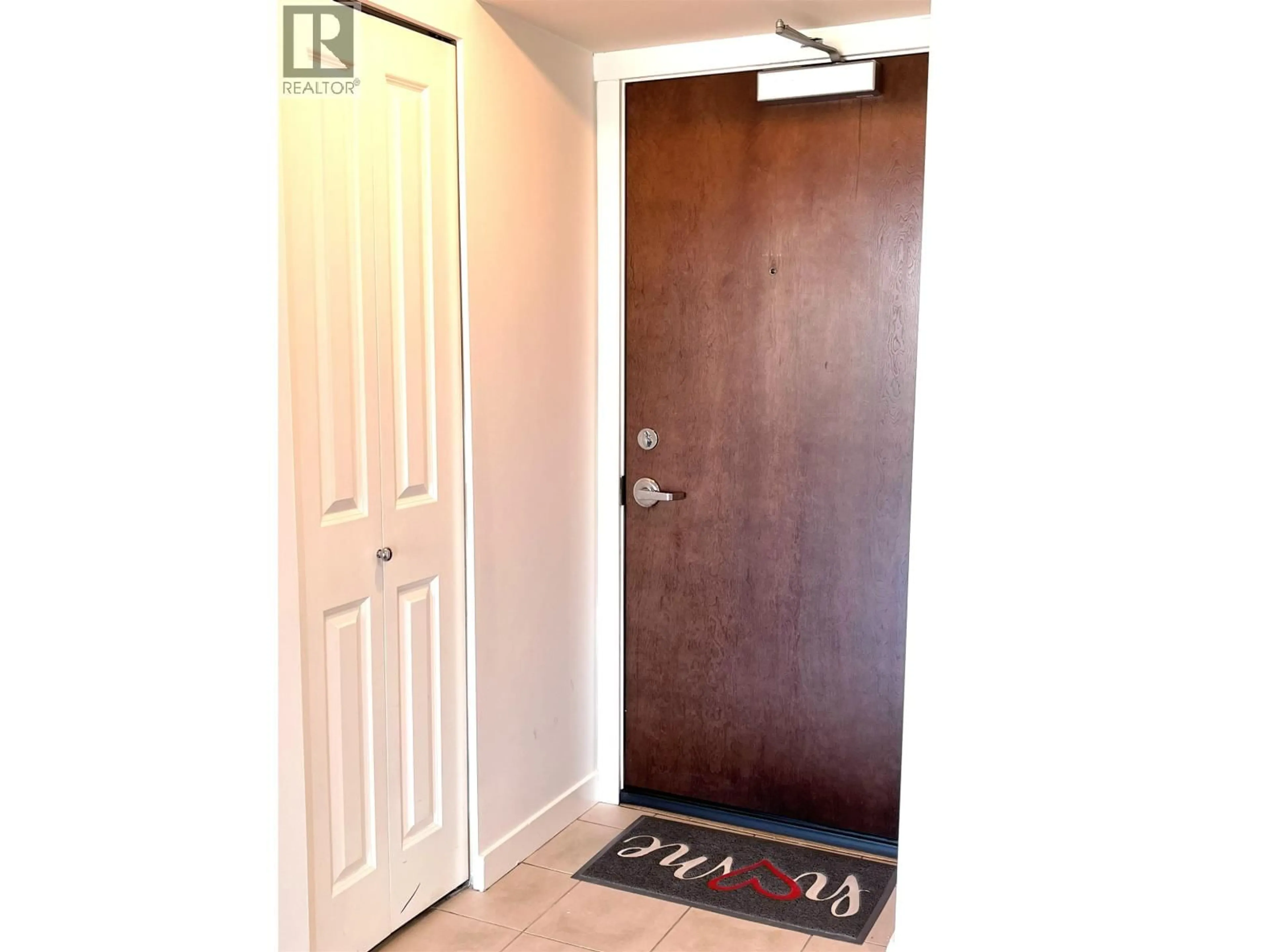 Indoor entryway for 605 - 5088 KWANTLEN STREET, Richmond British Columbia V6X4K5