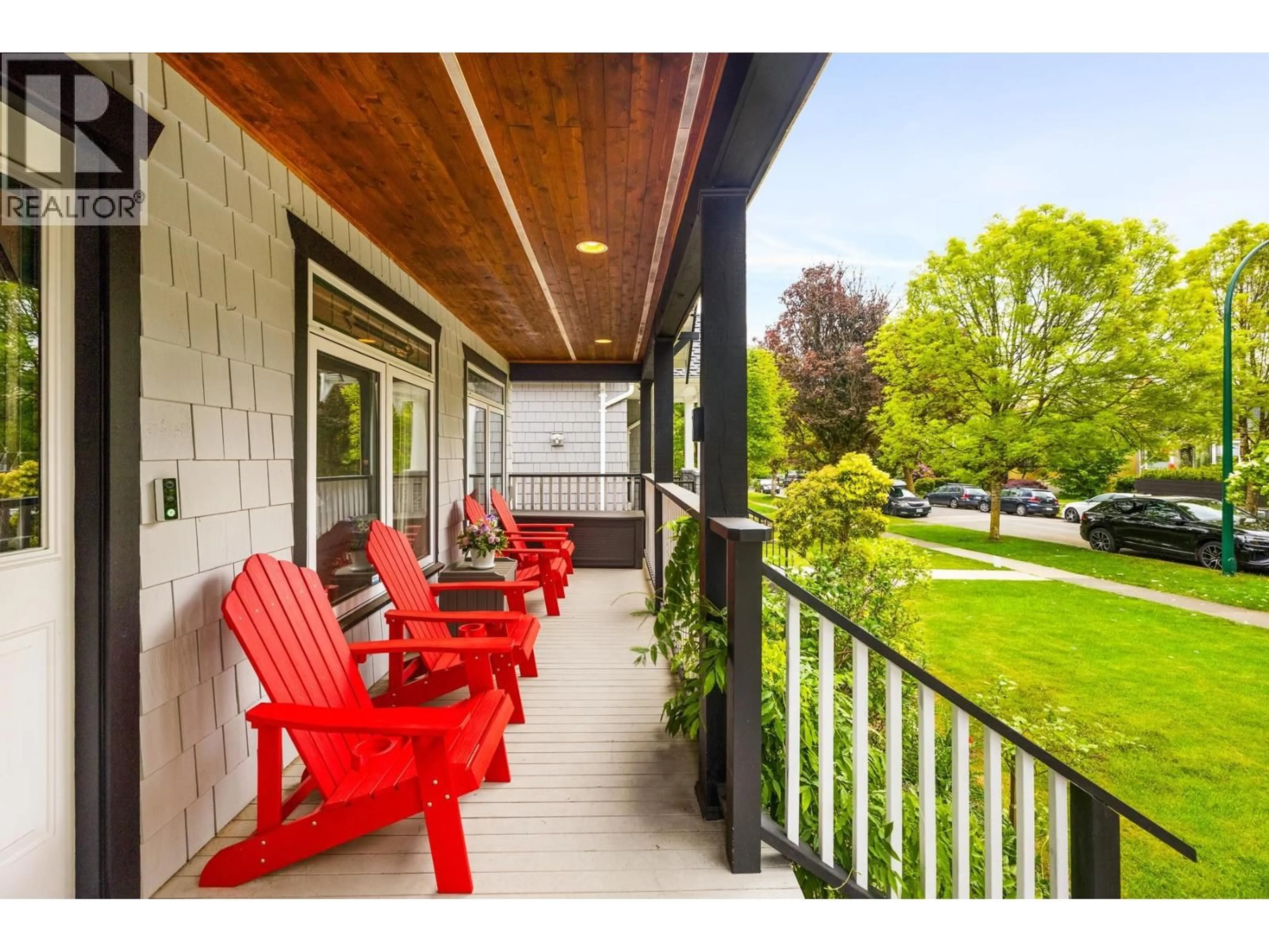Patio, street for 4337 15TH AVENUE, Vancouver British Columbia V6R3A9