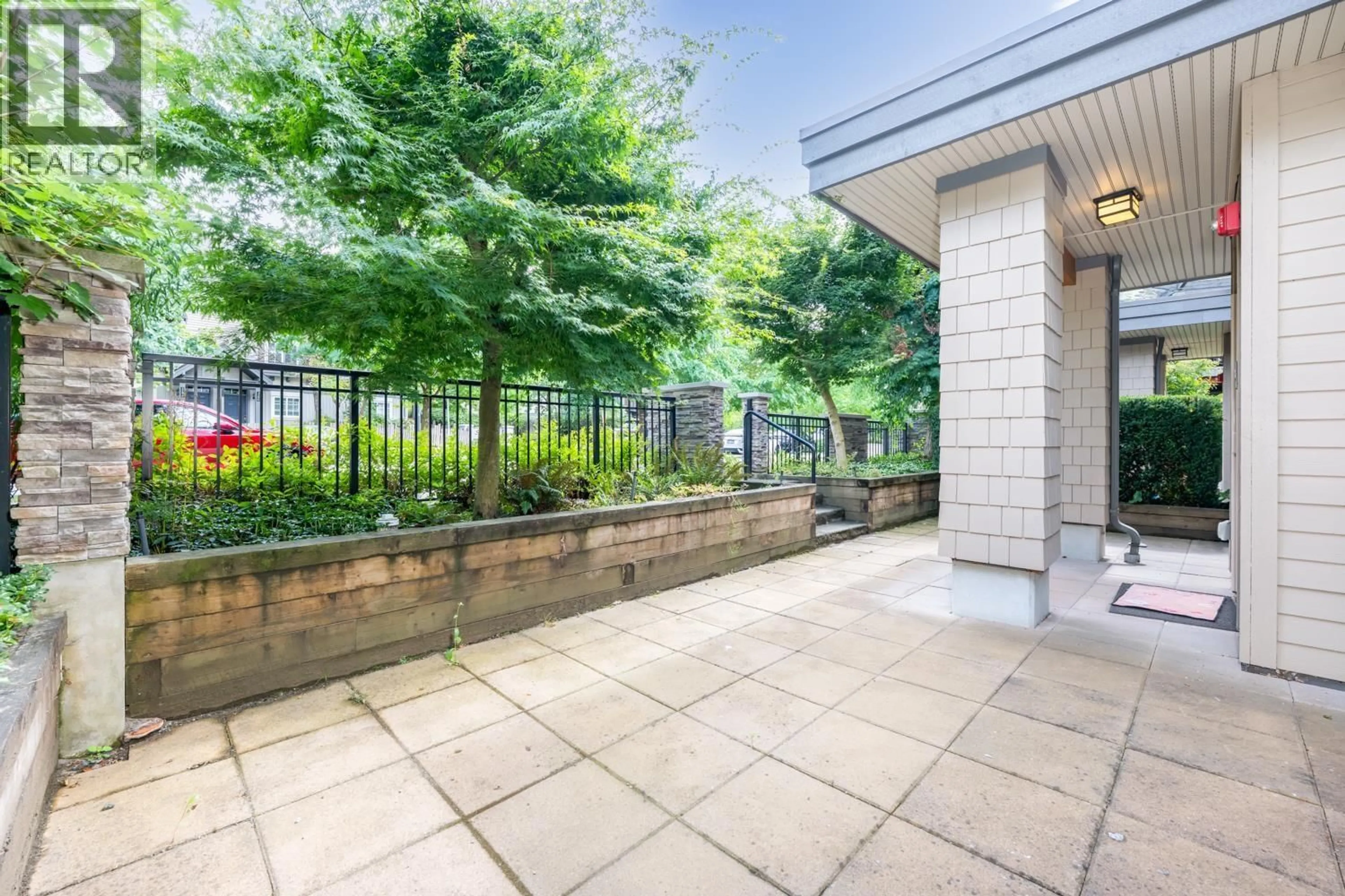 Patio, street for 5 - 3221 NOEL DRIVE, Burnaby British Columbia V3J0H3