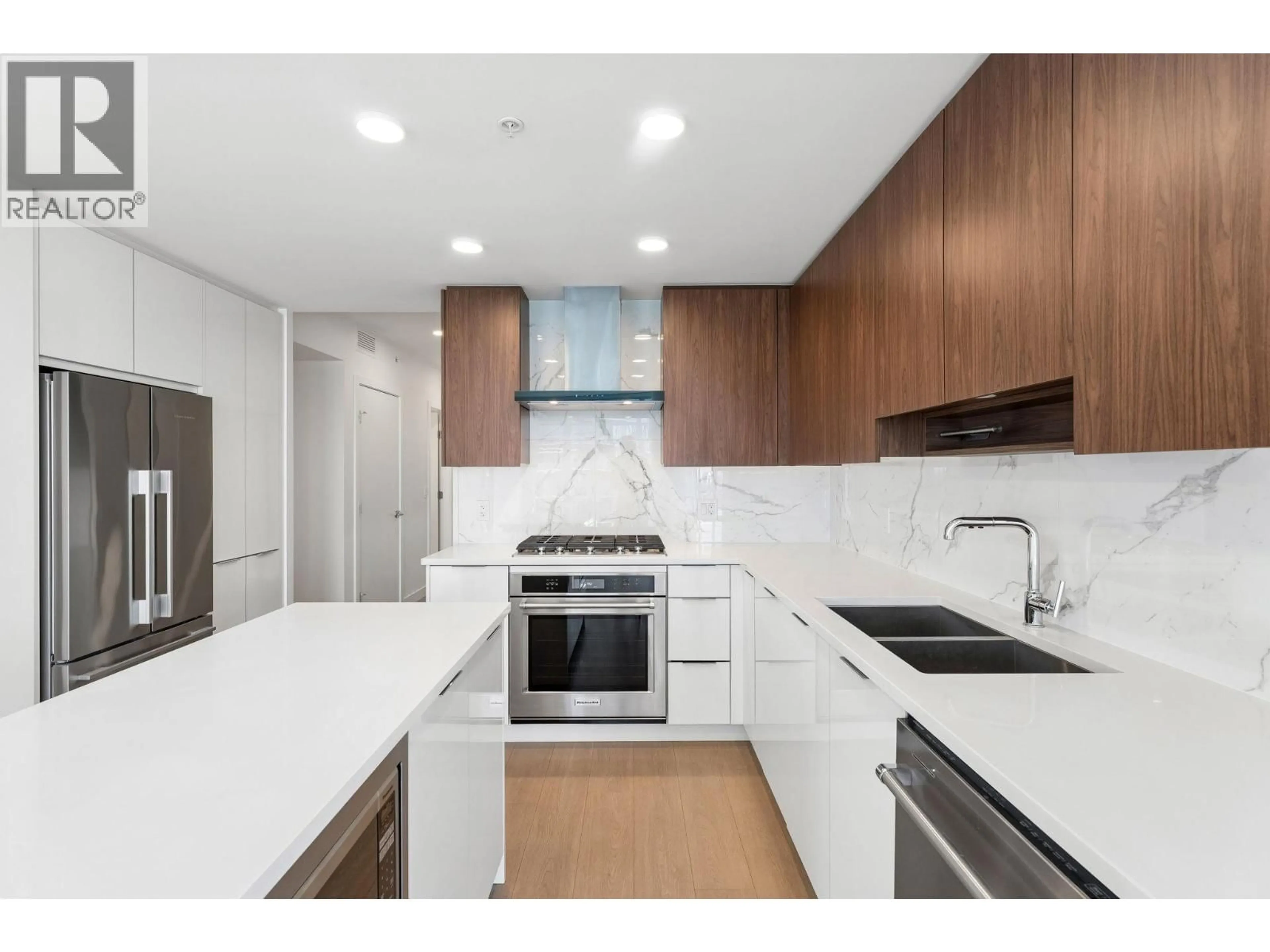 Unknown for 903 - 7683 PARK CRESCENT, Burnaby British Columbia V3N0J4