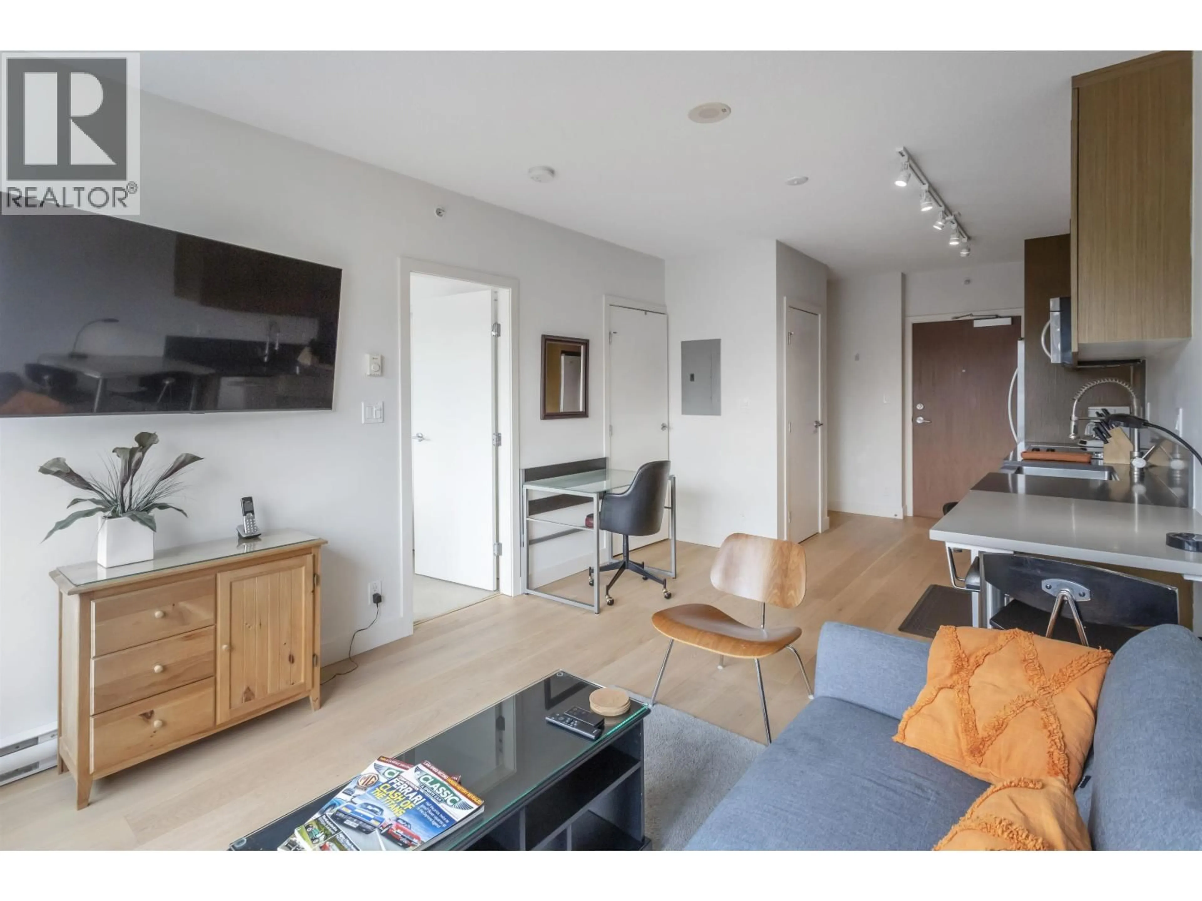 Unknown for 463 - 250 6 STREET, Vancouver British Columbia V5T0B7