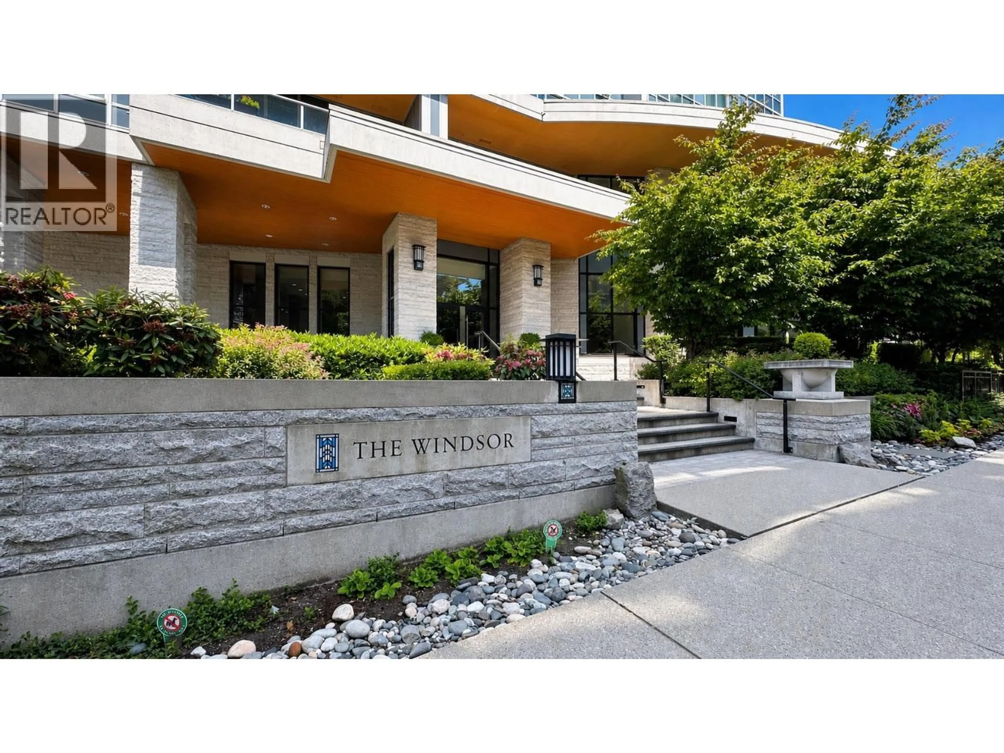 Indoor foyer for 1805 - 3093 WINDSOR GATE, Coquitlam British Columbia V3B0N2