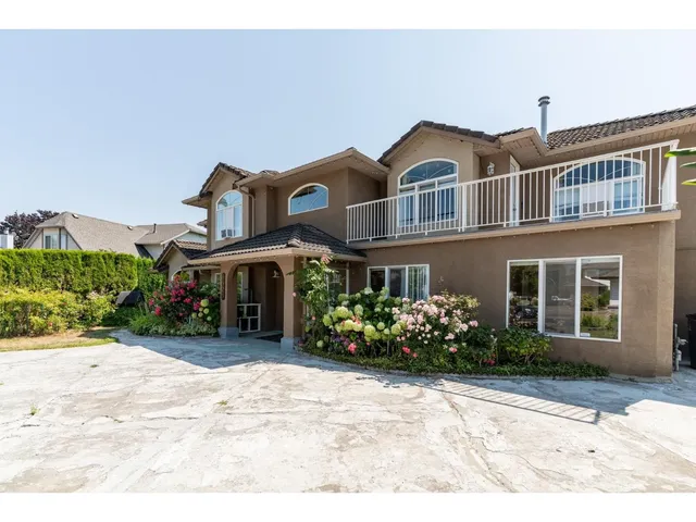 8925 157TH STREET, Surrey 4