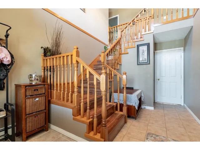 8925 157TH STREET, Surrey 5