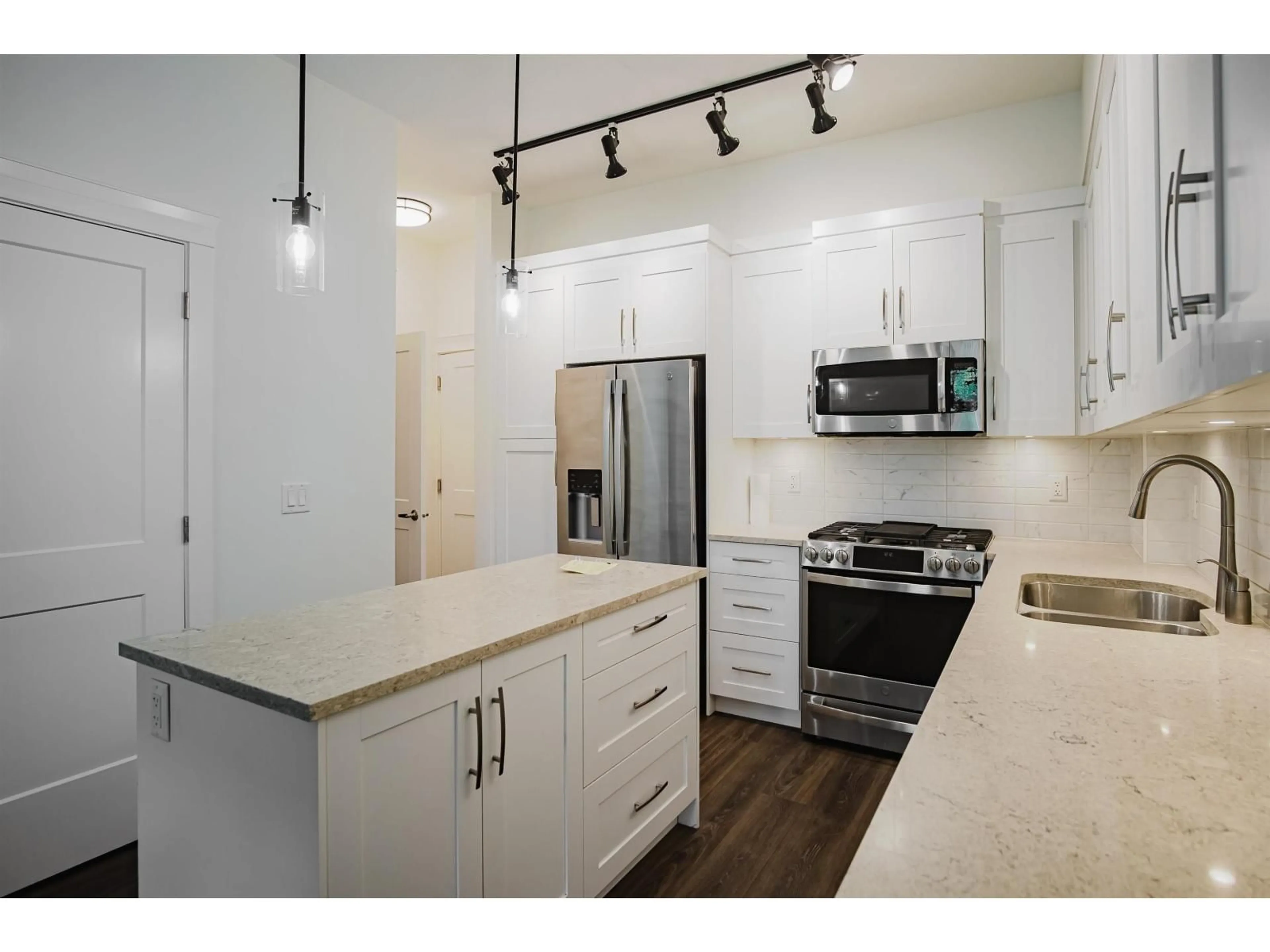 Open concept kitchen, unknown for 4 - 11077 RAVINE ROAD, Surrey British Columbia V3T0R7