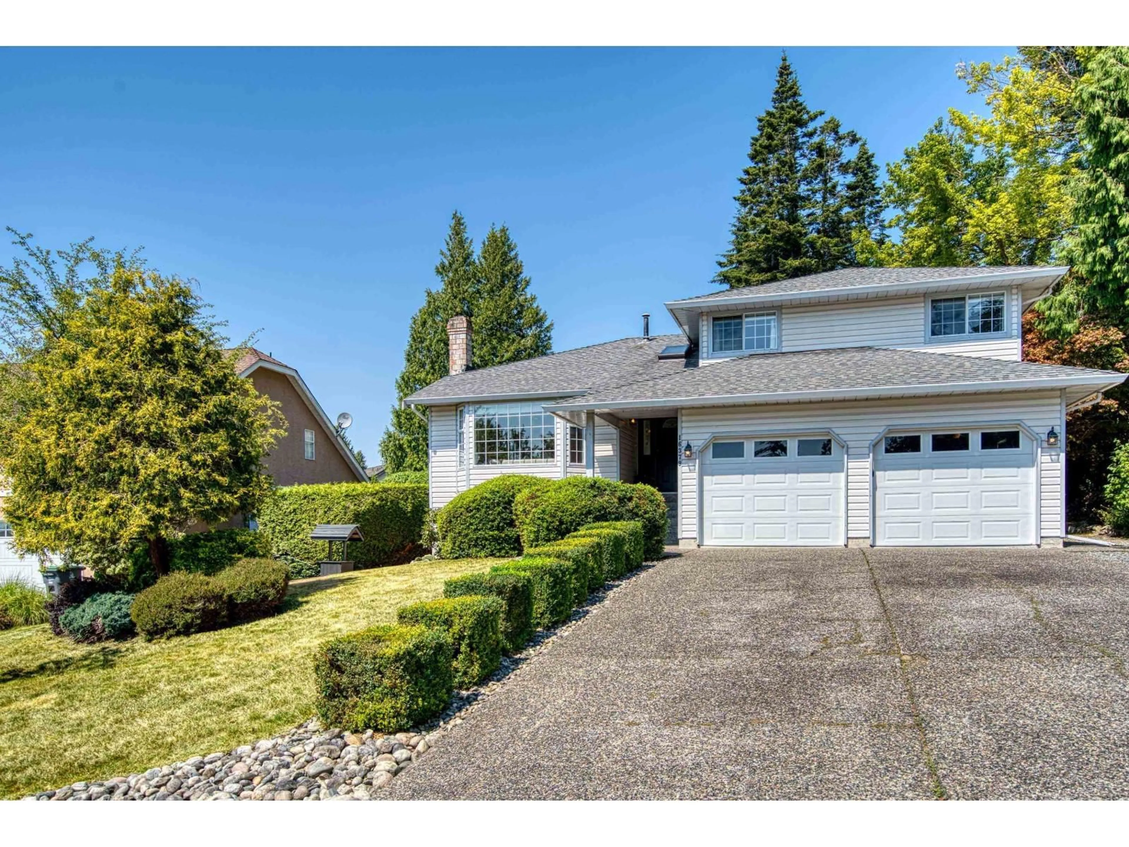 Home with vinyl exterior material, street for 16379 9 AVENUE, Surrey British Columbia V4A9B5