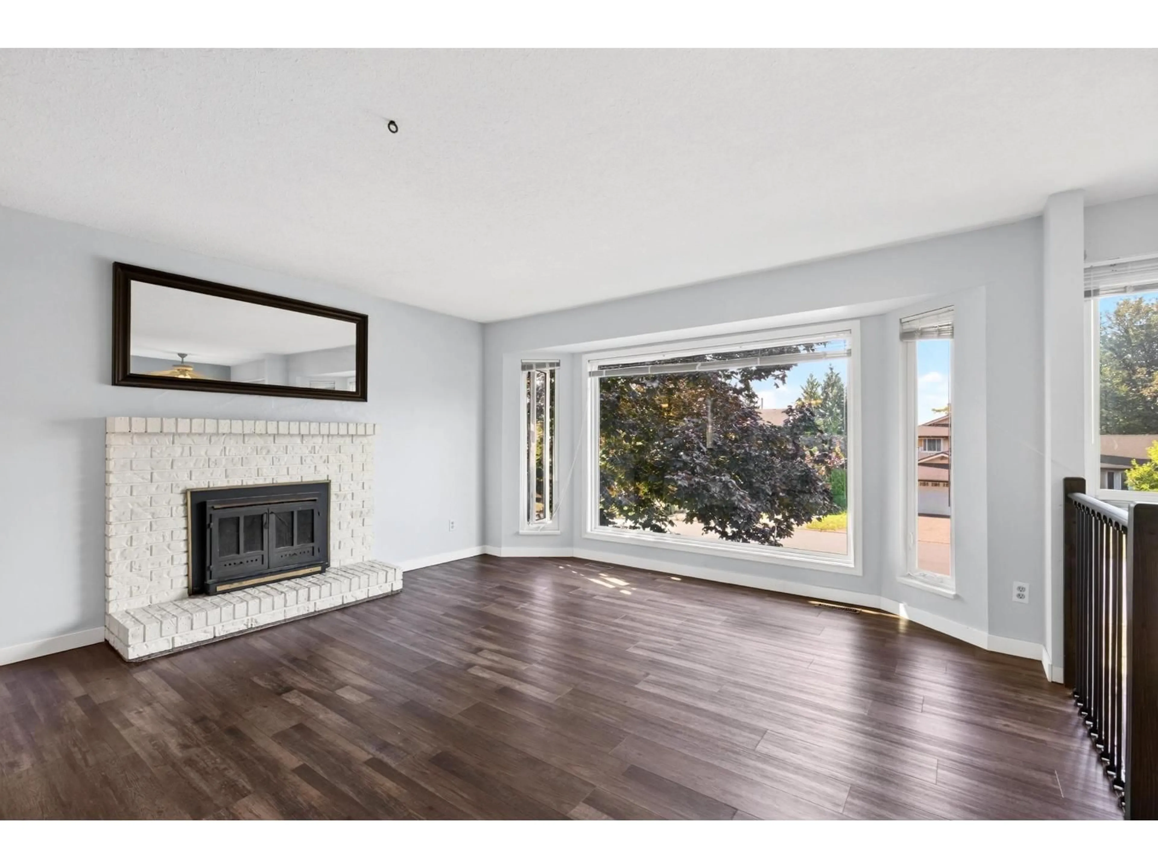 Unknown for 33383 WHIDDEN AVENUE, Mission British Columbia V2V4Z6