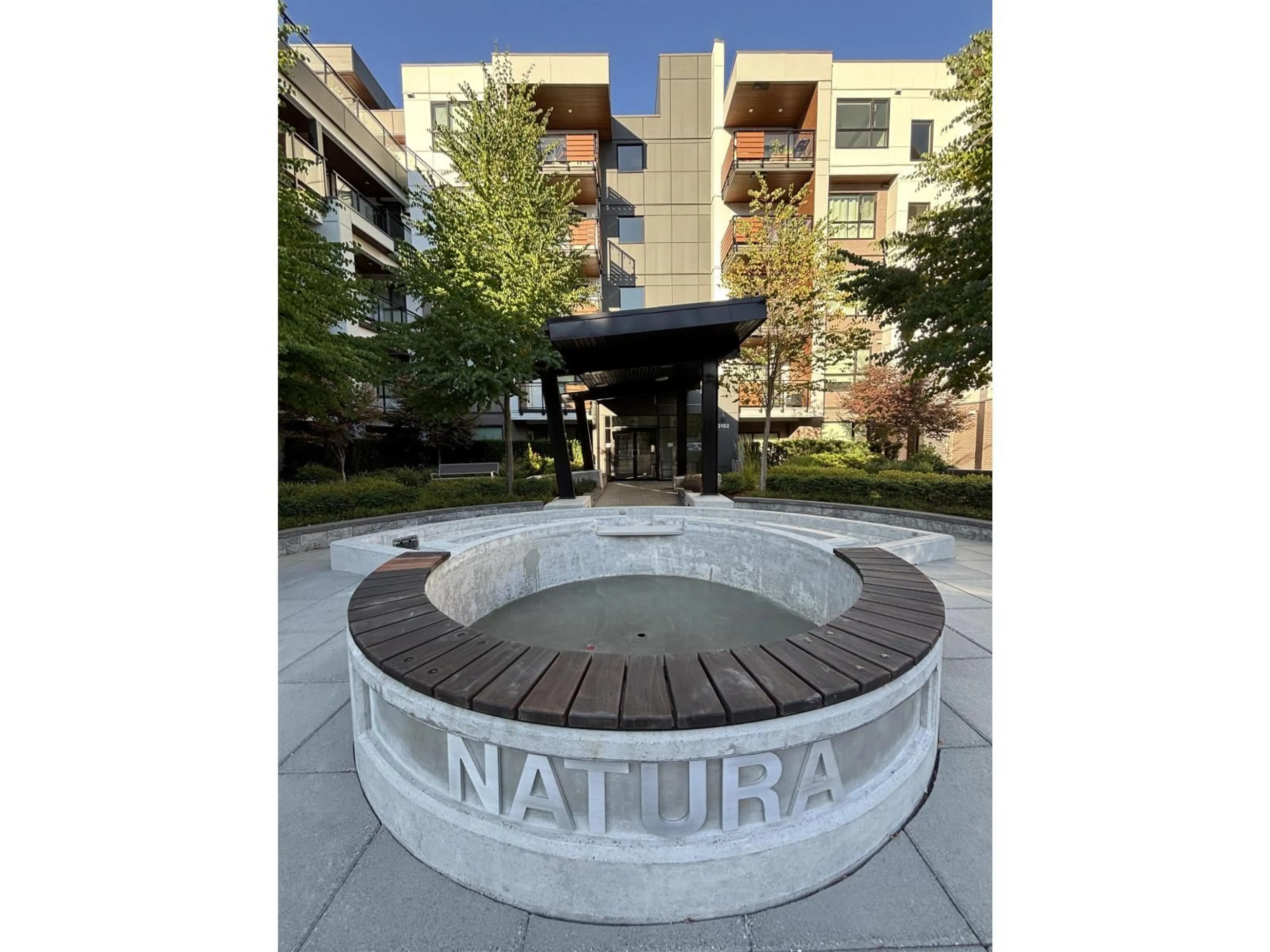 Patio, unknown for 102 - 3182 GLADWIN ROAD, Abbotsford British Columbia V2T0K8