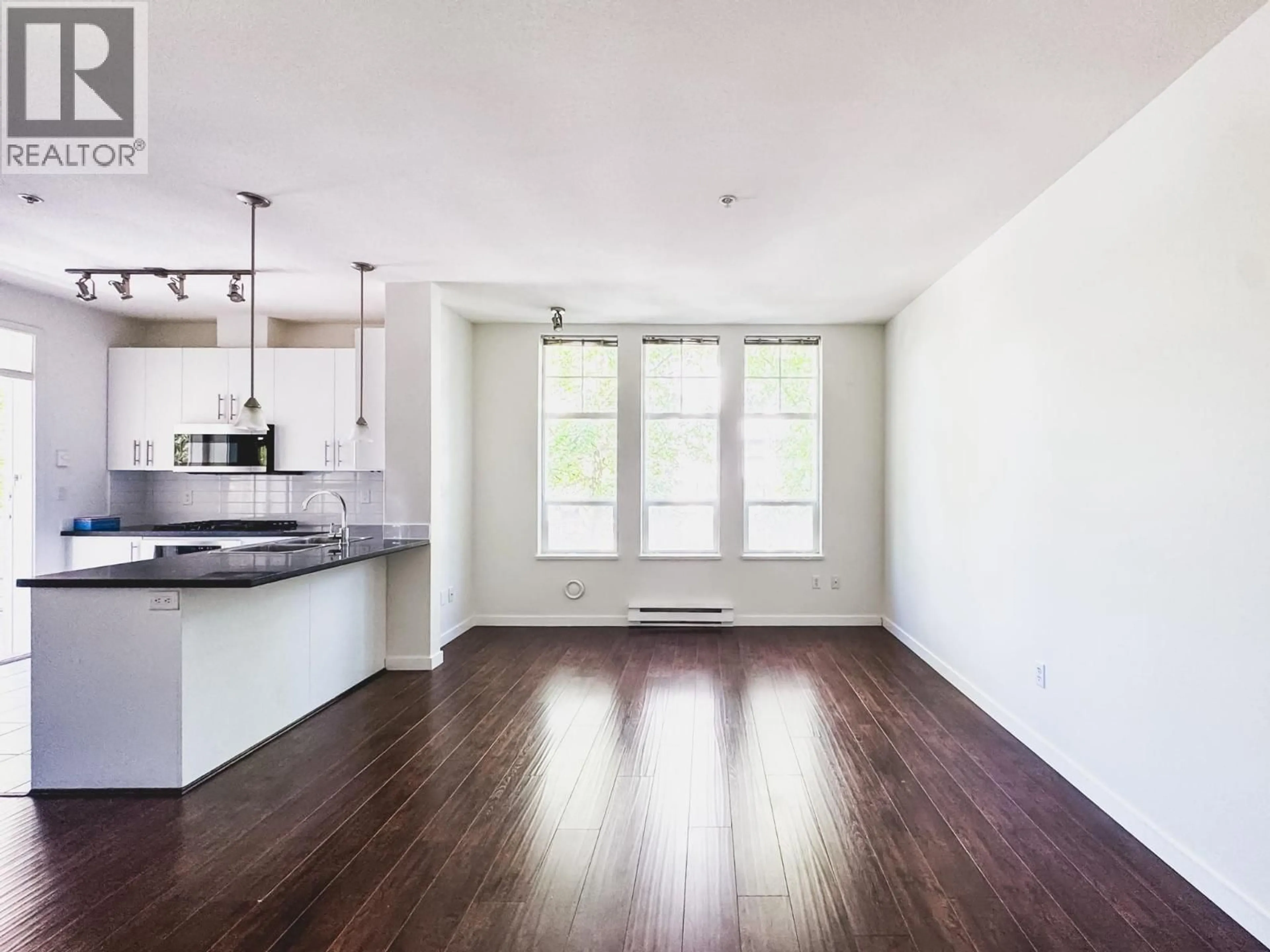 A pic of a room for 210 - 3651 FOSTER AVENUE, Vancouver British Columbia V5R0A2