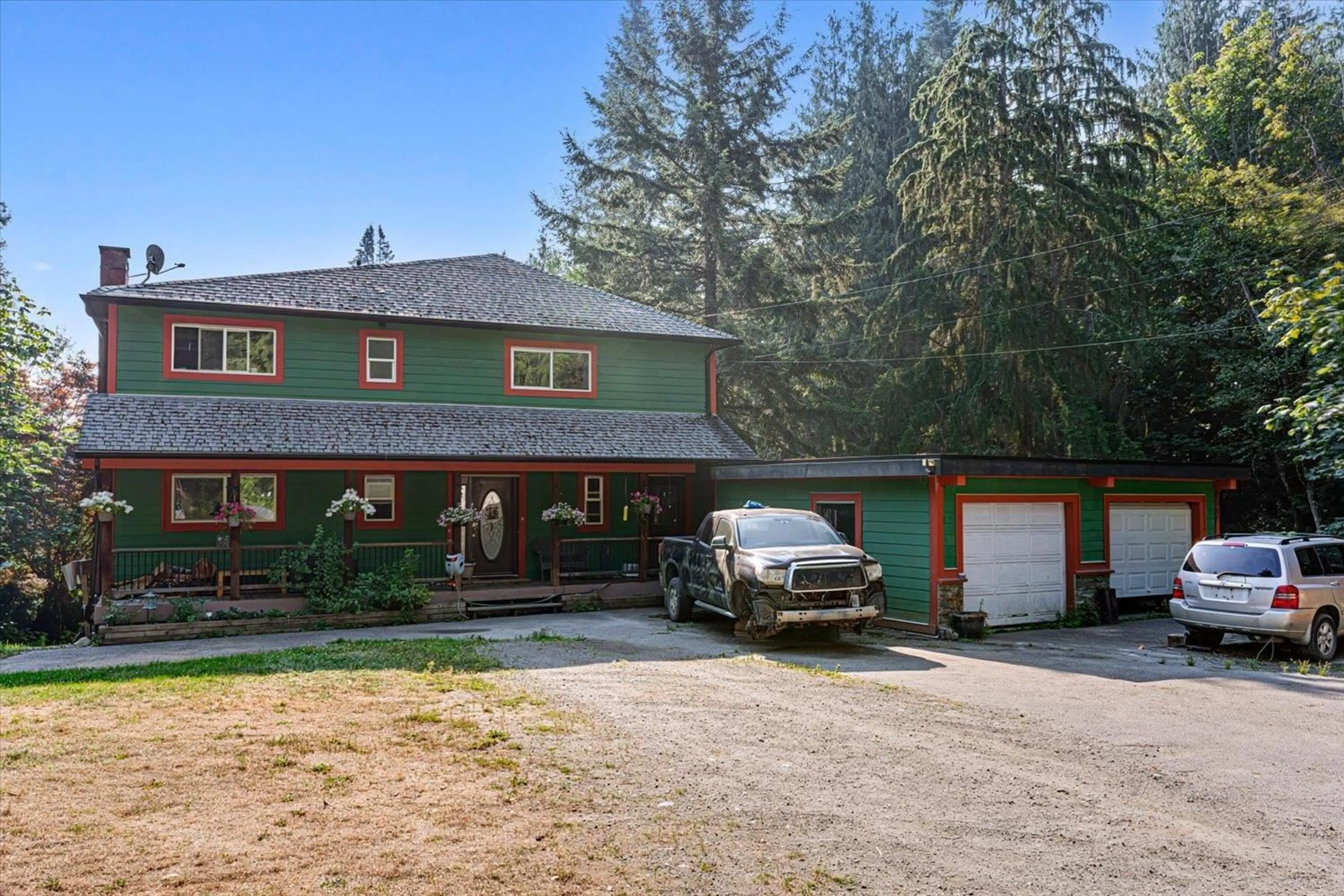 A pic from outside/outdoor area/front of a property/back of a property/a pic from drone, unknown for 4820 SOUTHSIDE ROAD, Chilliwack British Columbia V2R4T6