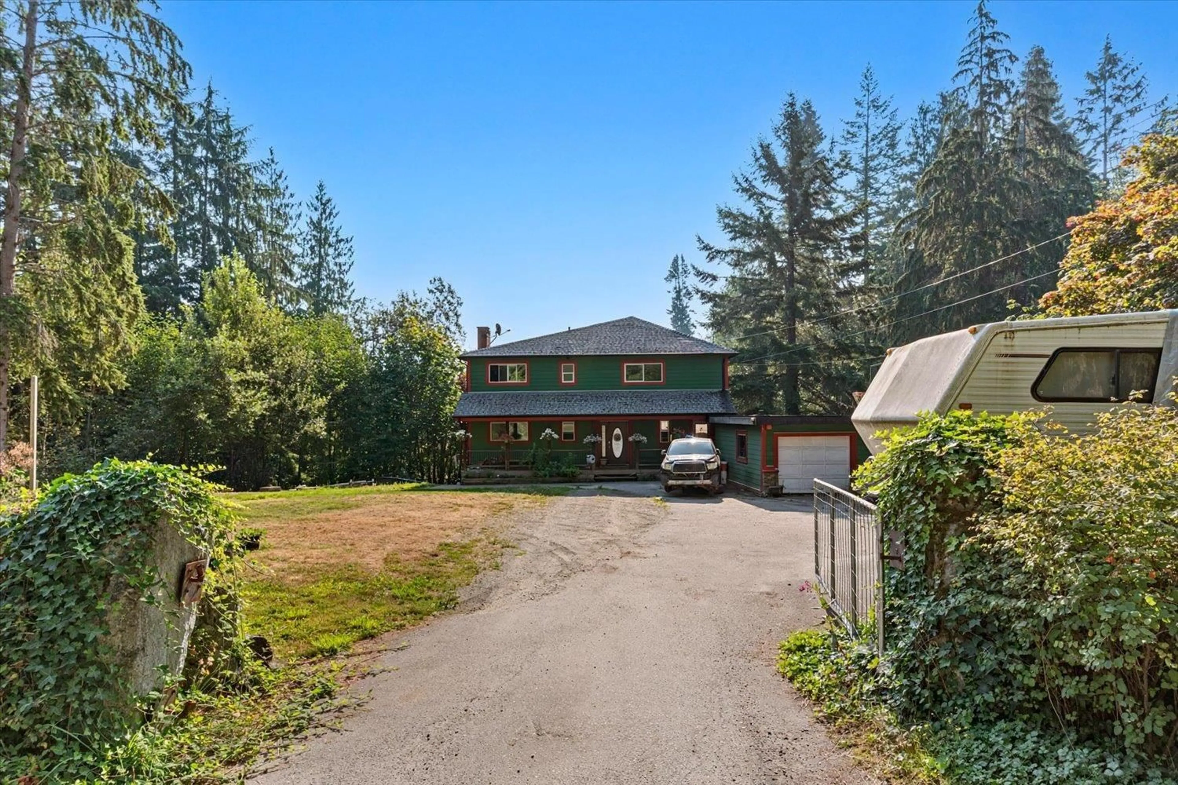 A pic from outside/outdoor area/front of a property/back of a property/a pic from drone, unknown for 4820 SOUTHSIDE ROAD, Chilliwack British Columbia V2R4T6