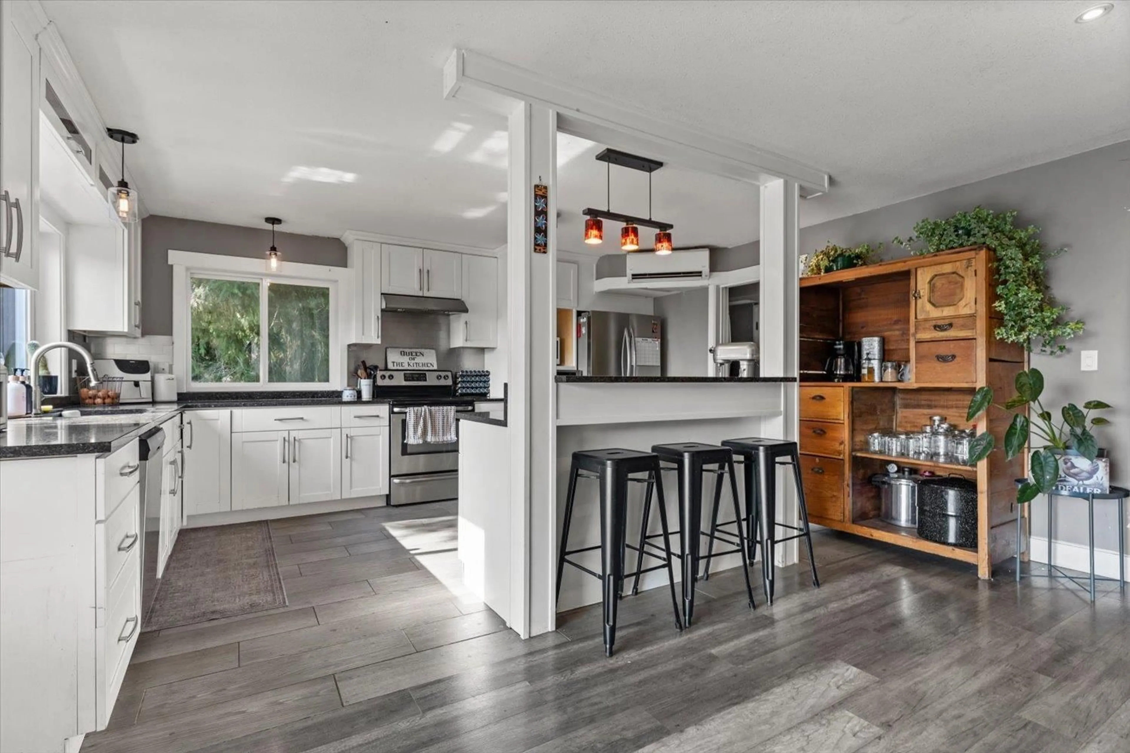 Open concept kitchen, unknown for 4820 SOUTHSIDE ROAD, Chilliwack British Columbia V2R4T6