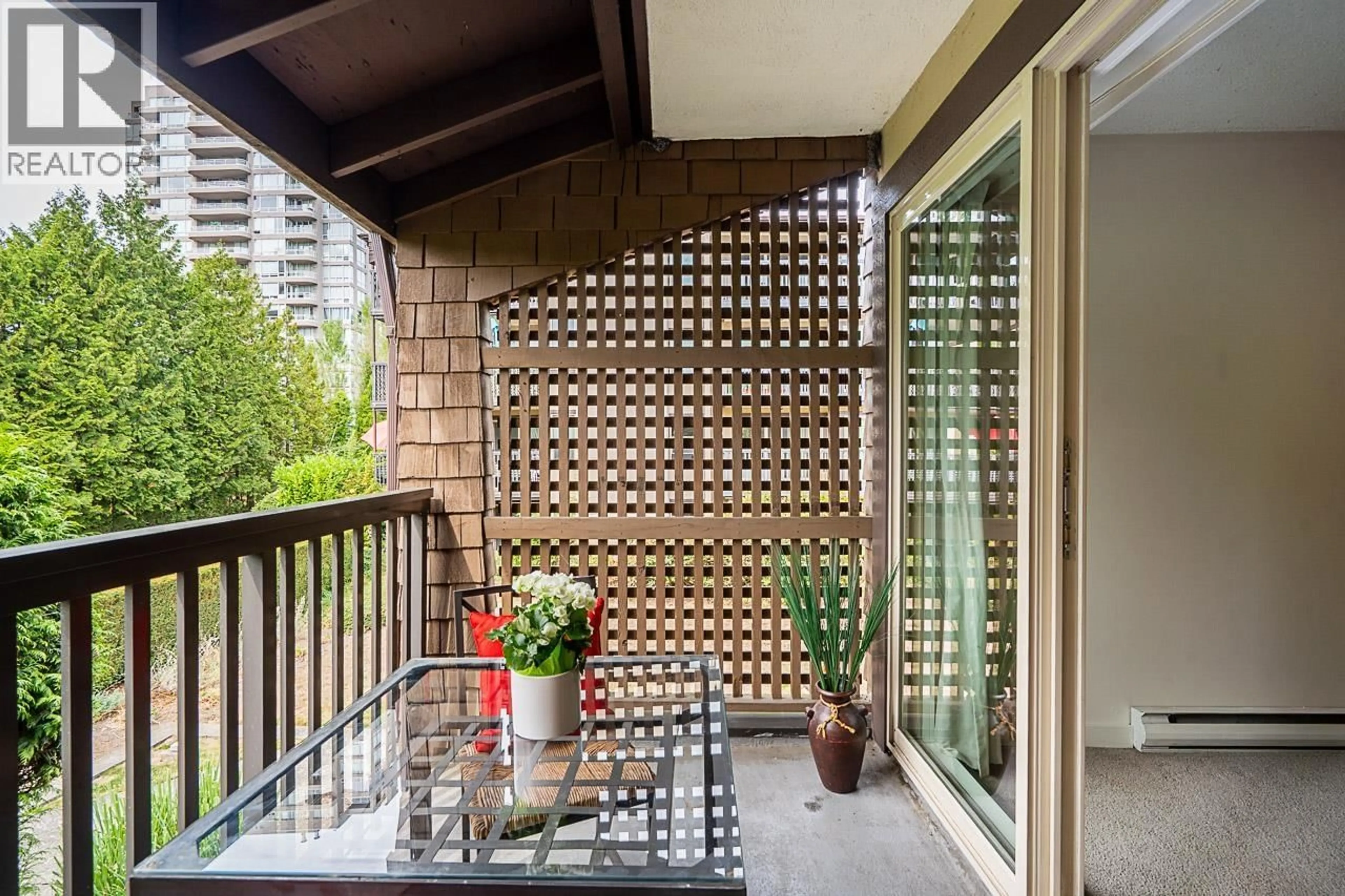 Balcony in the apartment, city buildings view from balcony for 506 - 9857 MANCHESTER DRIVE, Burnaby British Columbia V3N4P5