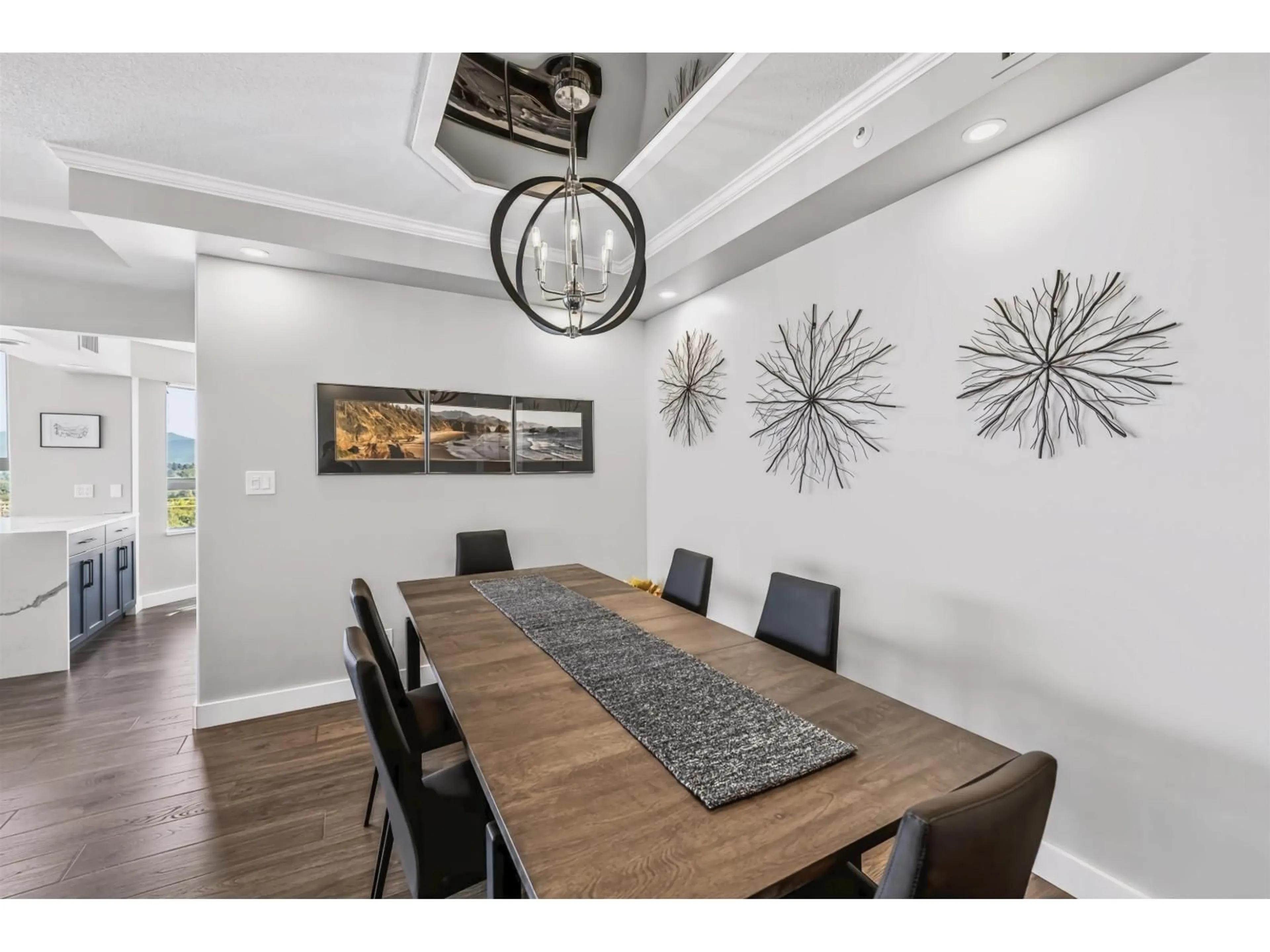 Dining room, wood/laminate floor for 1601 - 3190 GLADWIN ROAD, Abbotsford British Columbia V2T5T2